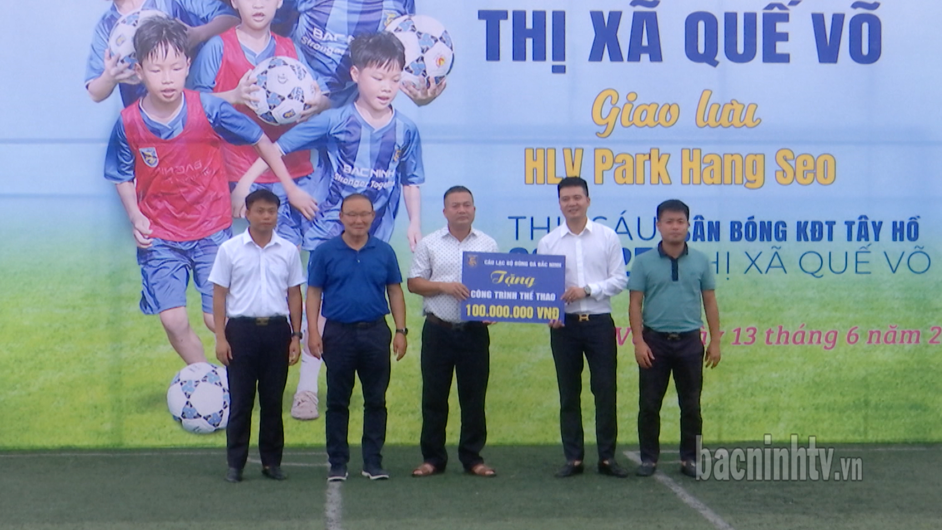 tang_cong_trinh_bong_da_ok