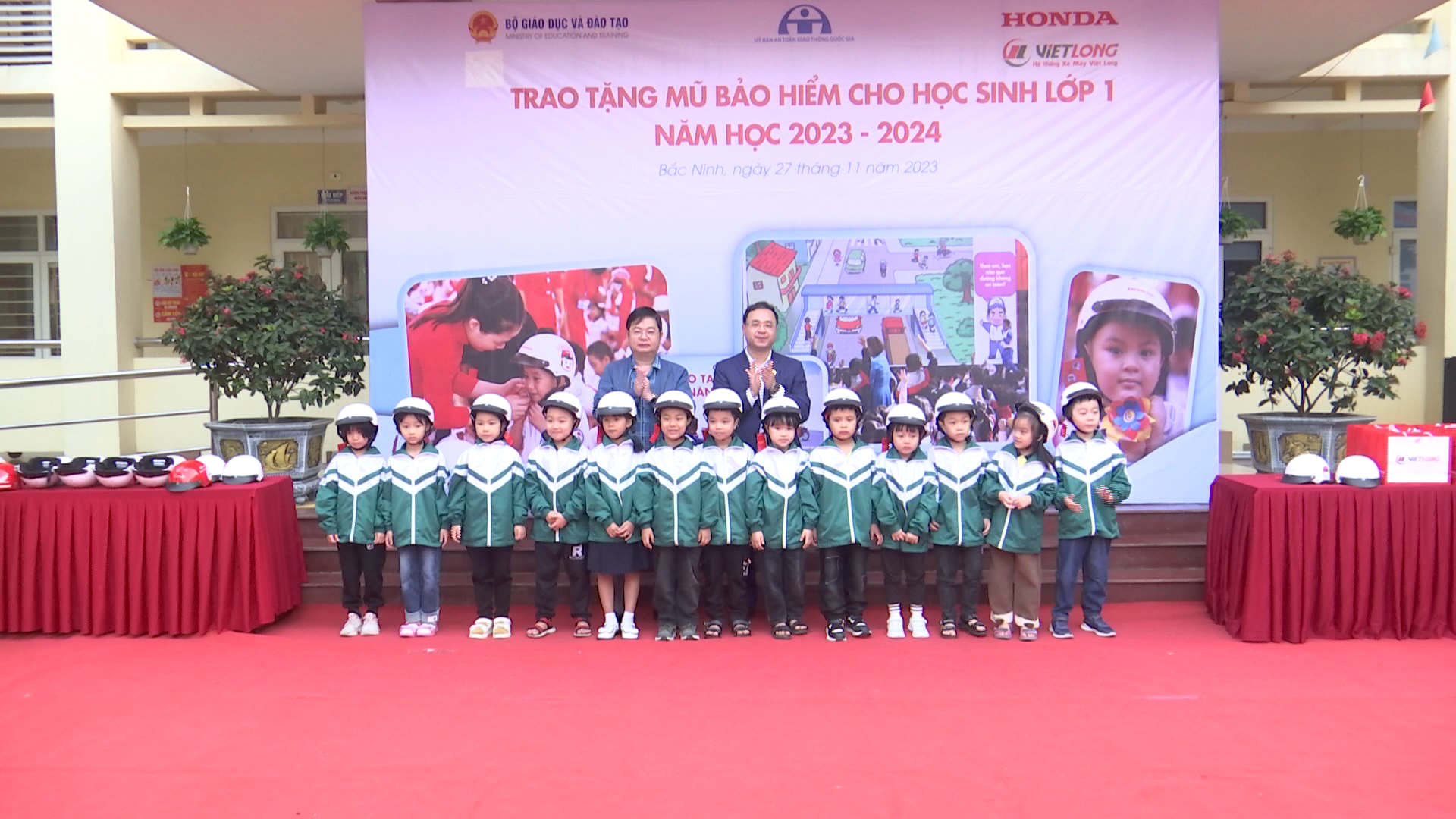 TRAO_TANG_MBH_CHO_HS_LOP_1(1)