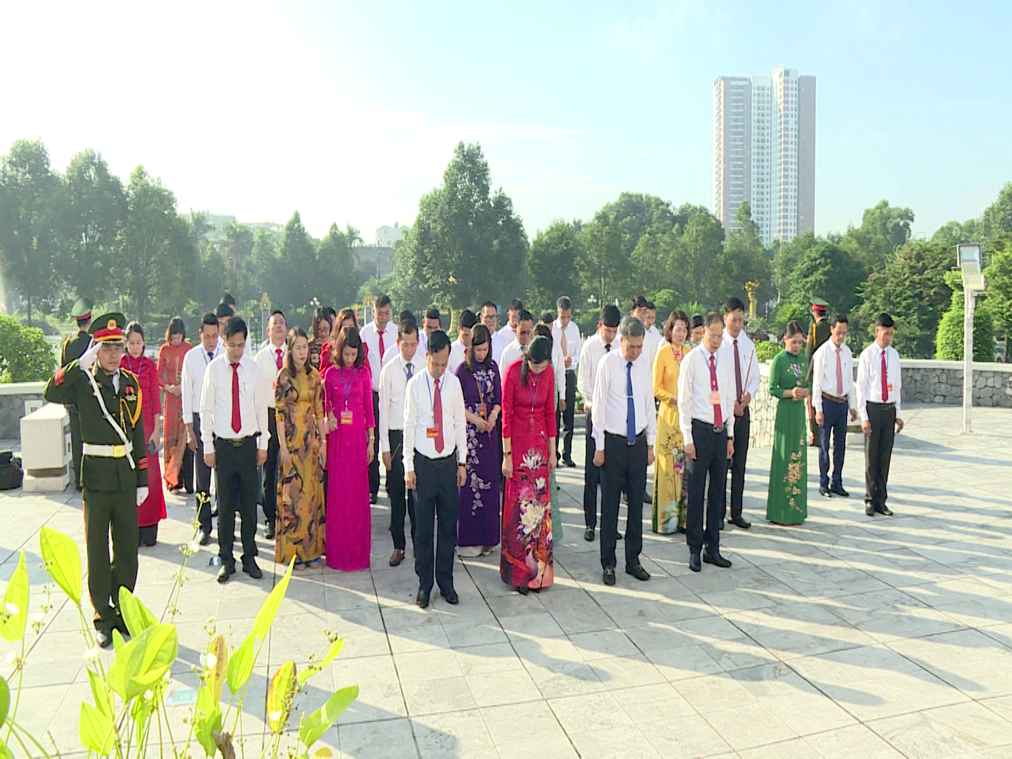 Hoi_ND_dang_huong_cac_AHLS(2)