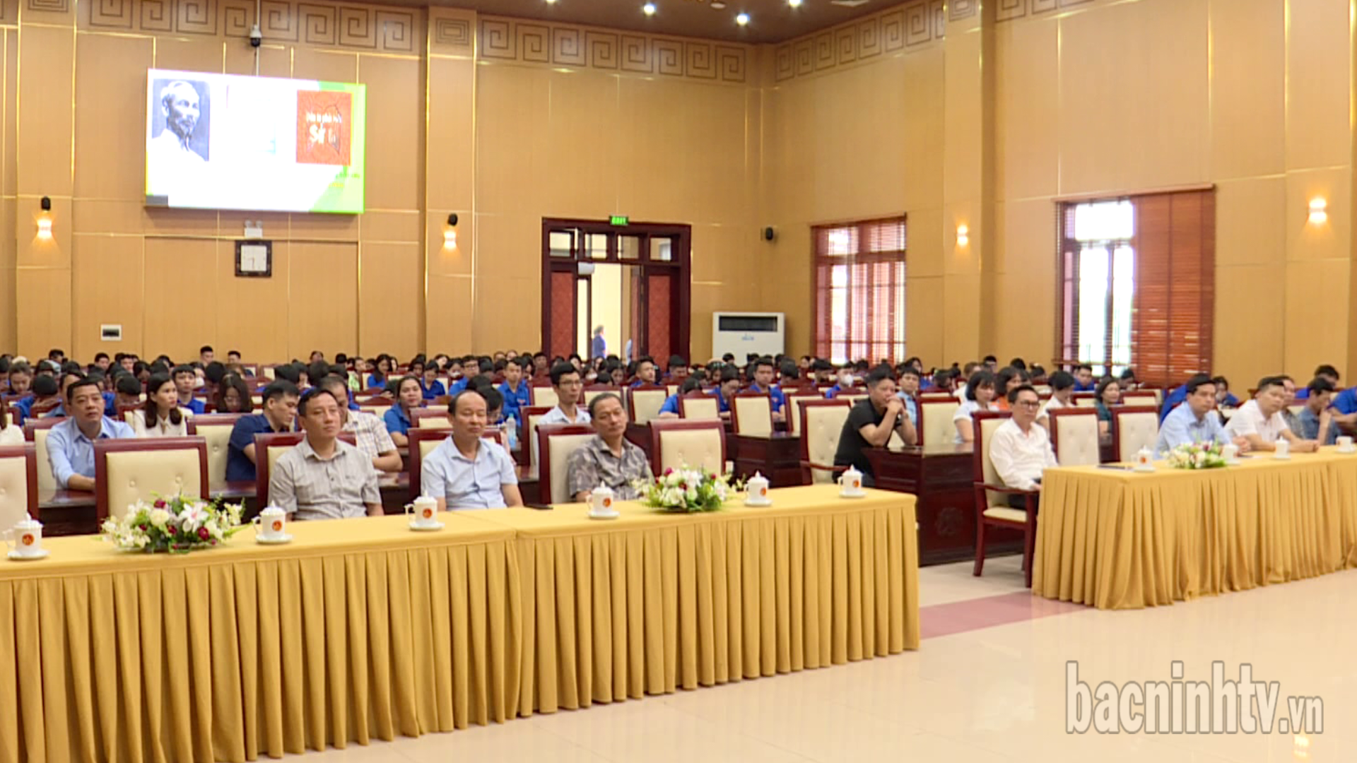 cac_db_du_noi_chuyen