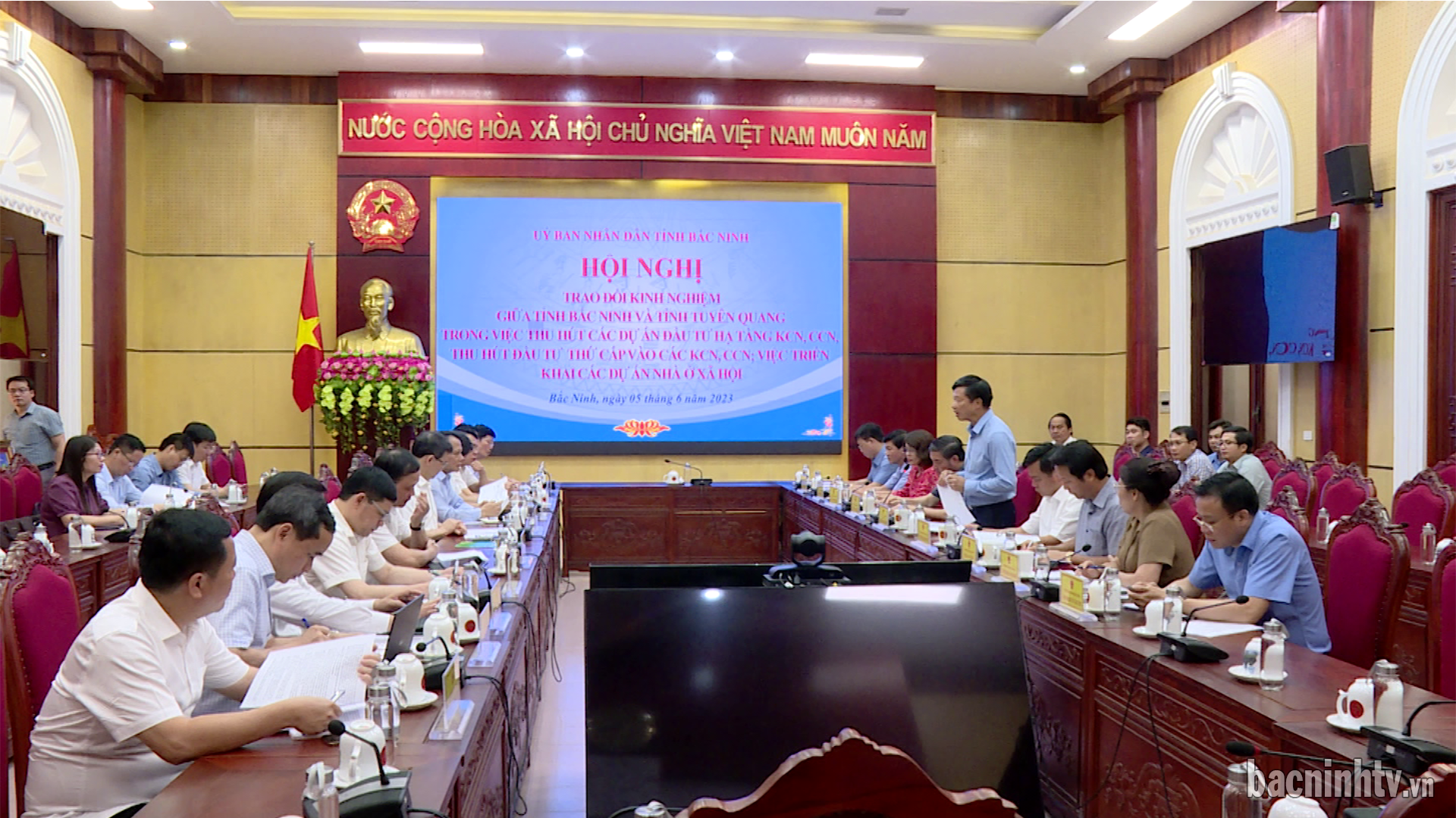Doanh_cong_tac_tinh_TQ_tham_va_lam_viec_voi_tinh_BN(1)_ok