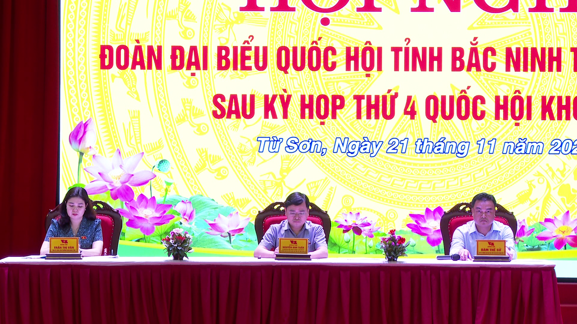 Bi_thu_tiep_xuc_cu_tri_tai_Tu_son(2)