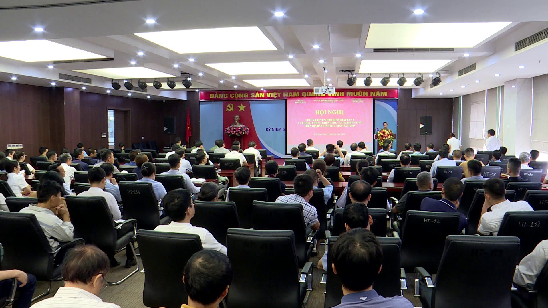 TAP_HUAN_PHO_BIEN_PHAP_LUAT_VE_PHONG_CHONG_KHUNG_BO_TAI_TRO_KHUNG_BO(1)