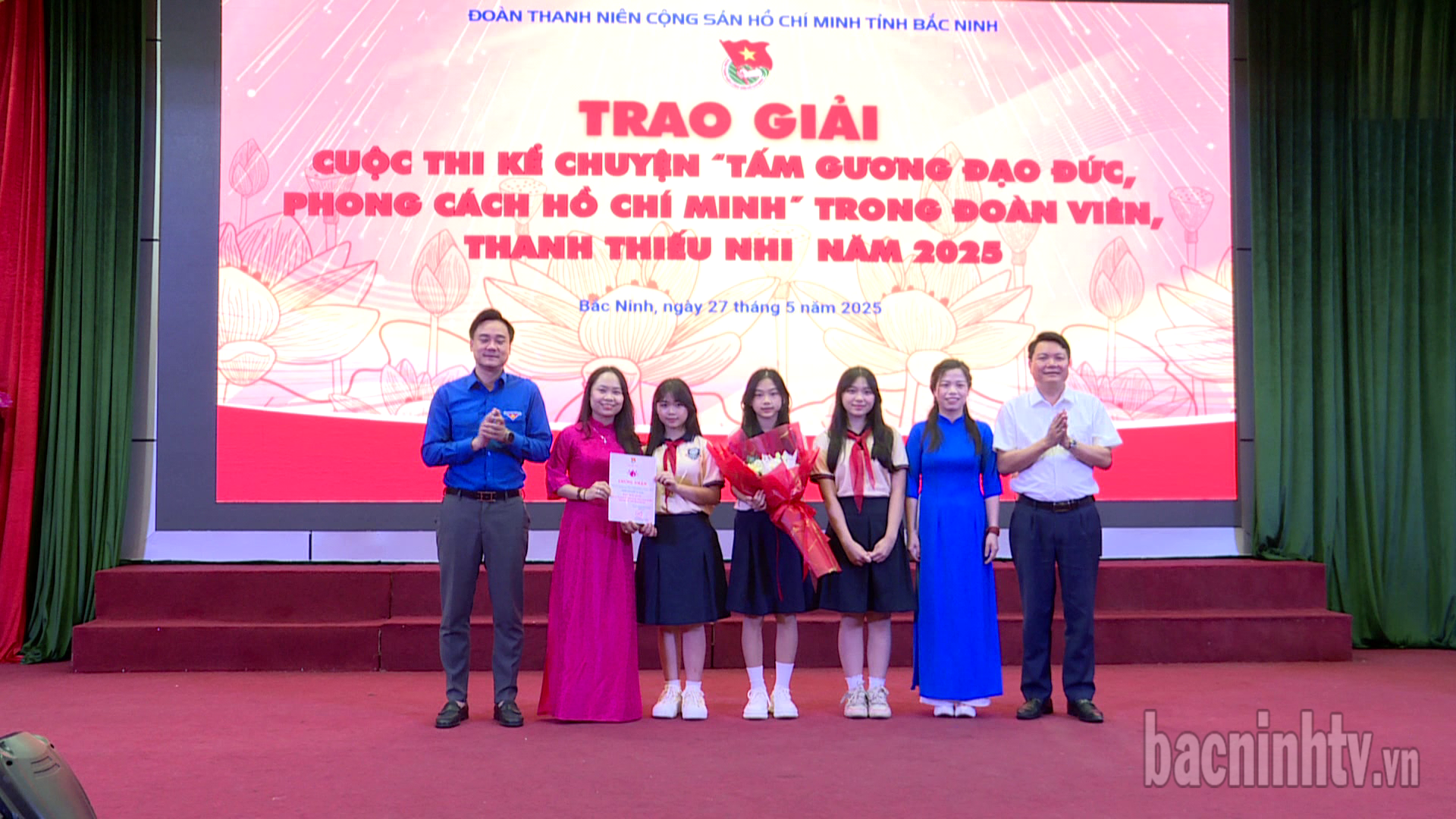 trao_giai_thi_ke_chuyen