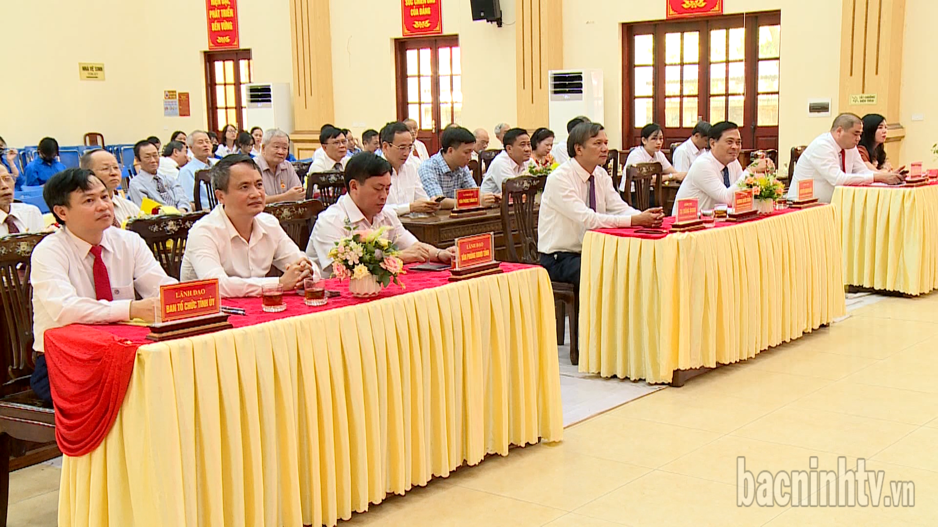 toan_canh_buoi_le