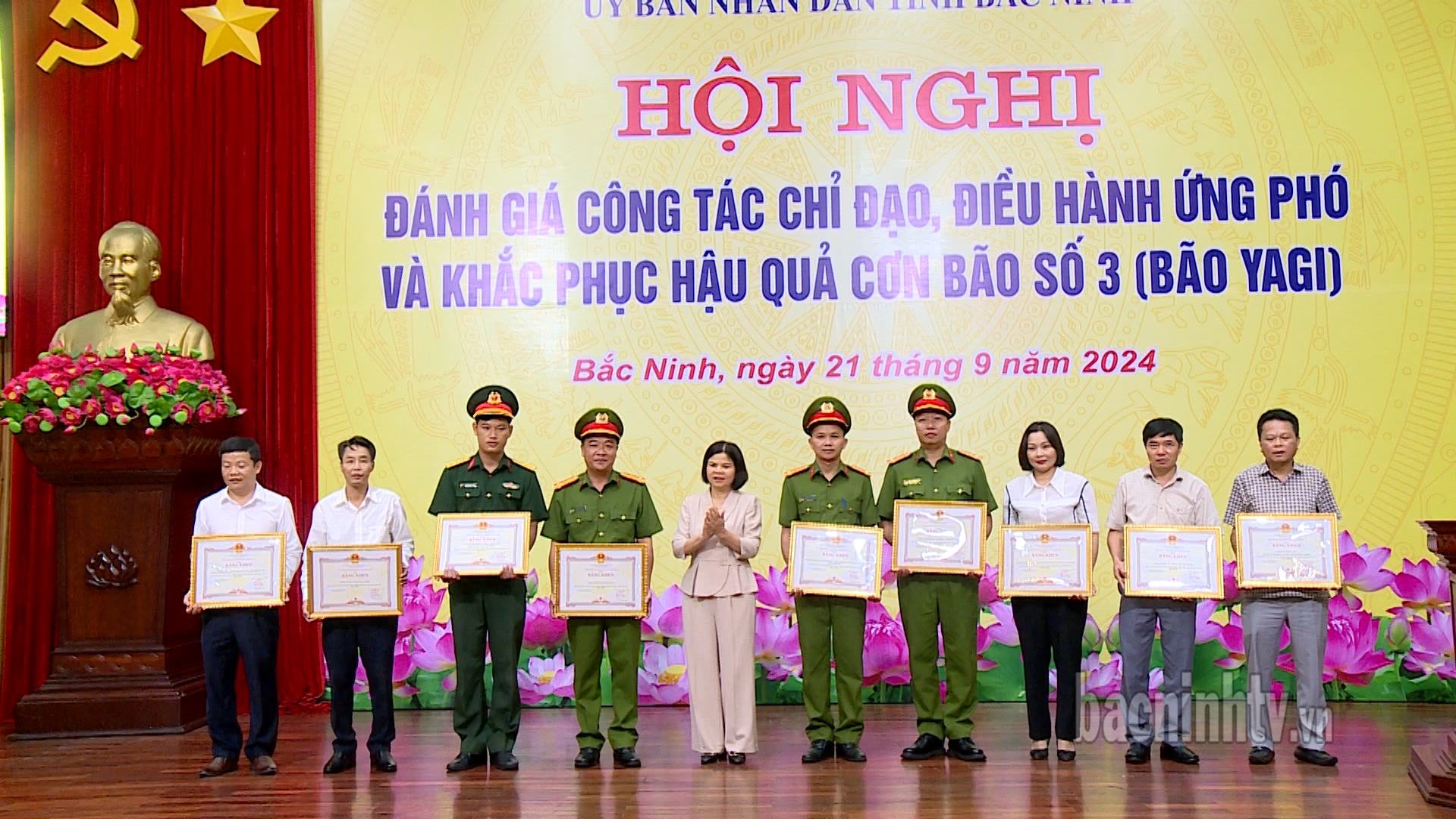 pho_bt_chu_tich_hdnd_khen