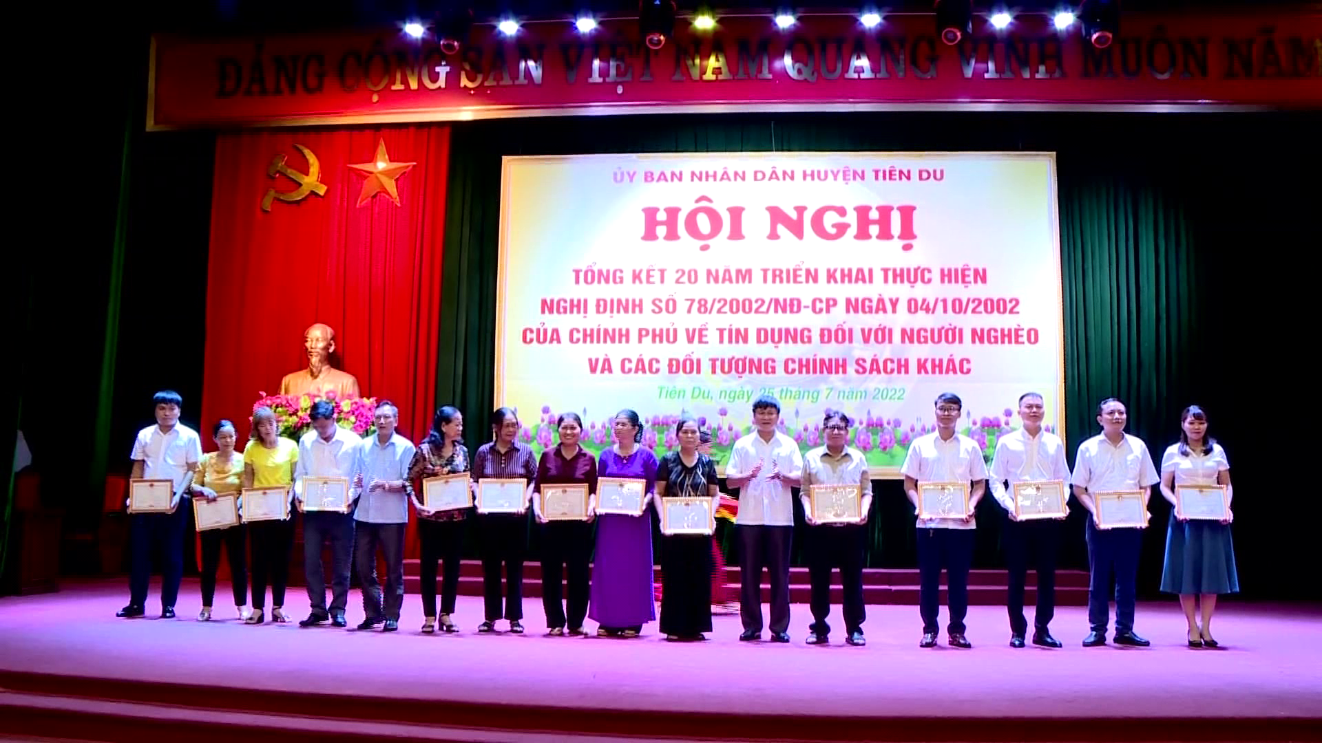 T.DU_TK_20_NAM_TIN_DUNG_CHINH_SACH(1)