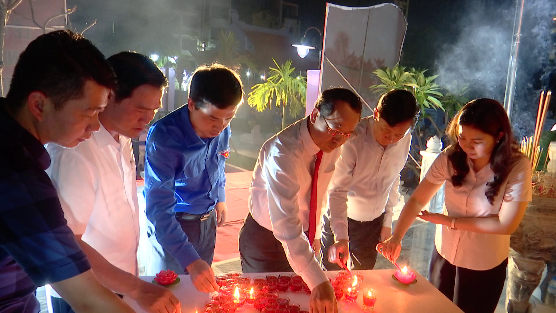 tinh_doan_nguoi_co_cong_tai_phu_chan(1)