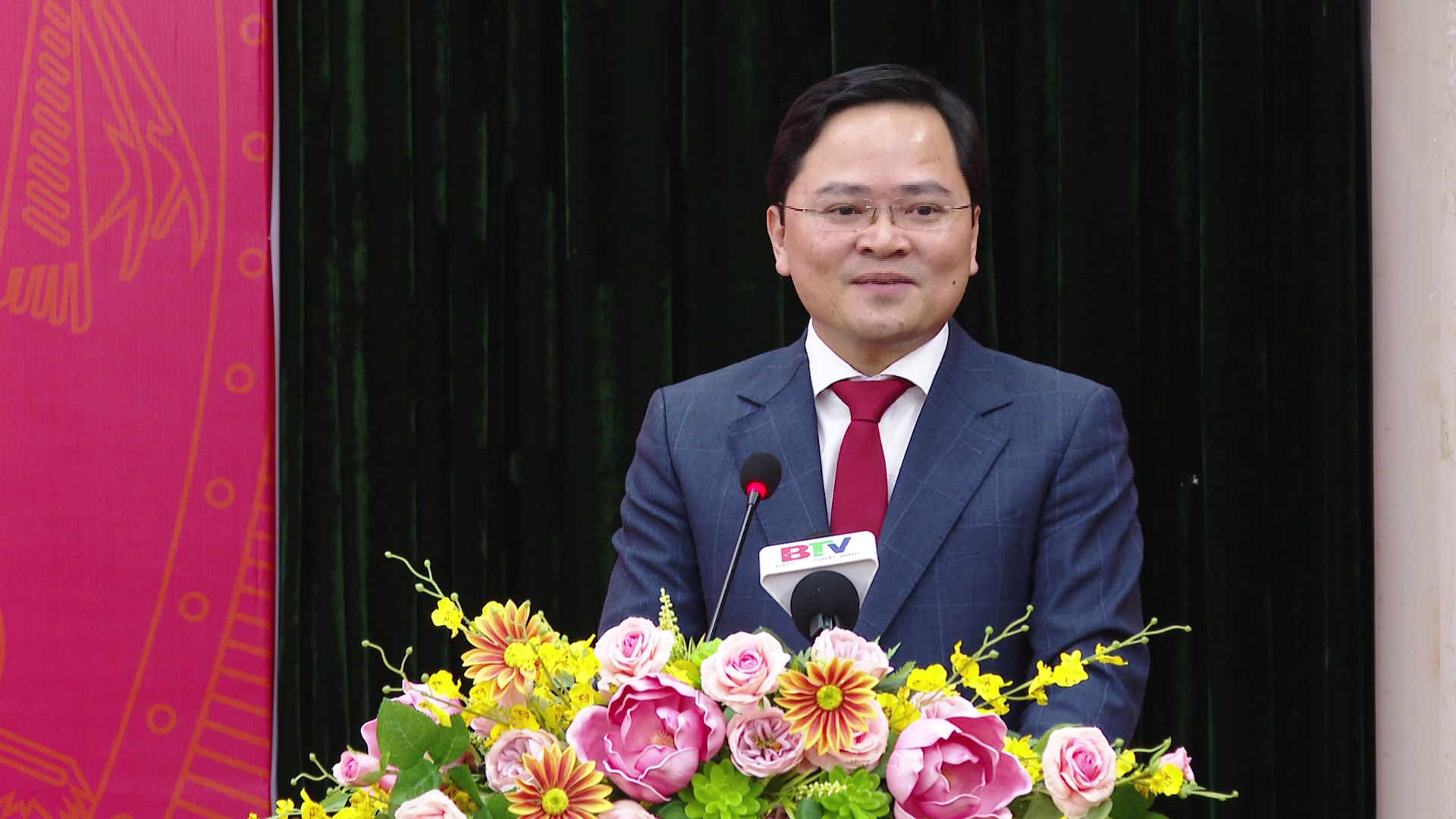 Bi_thu_du_ket_nap_dang_truong_chuyen(3)