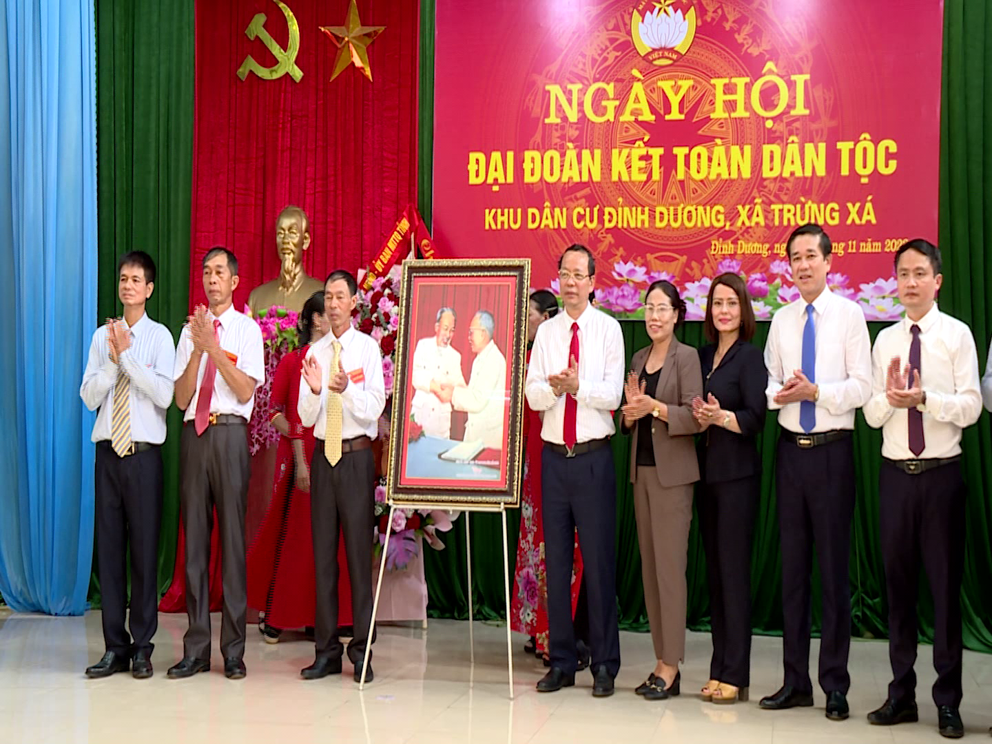 pho_bi_thu_tt_tinh_uy_nguyen_quoc_chung_du_ngay_hoi_dai_doan_ket(4)