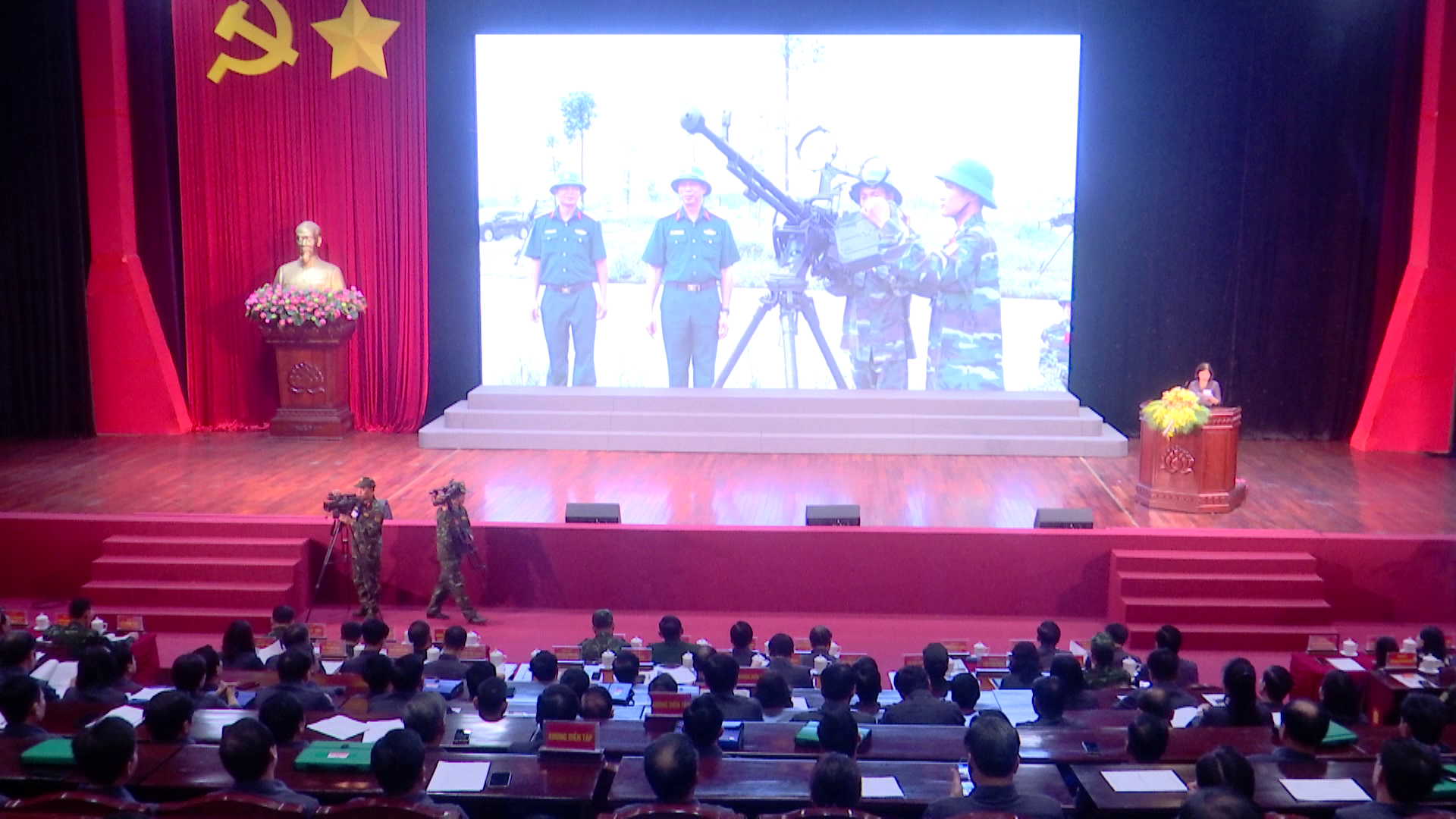 dien_tap_phong_thu_tin_toi(1)