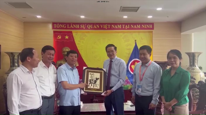tinh_BN_tang_qua_luu_niem