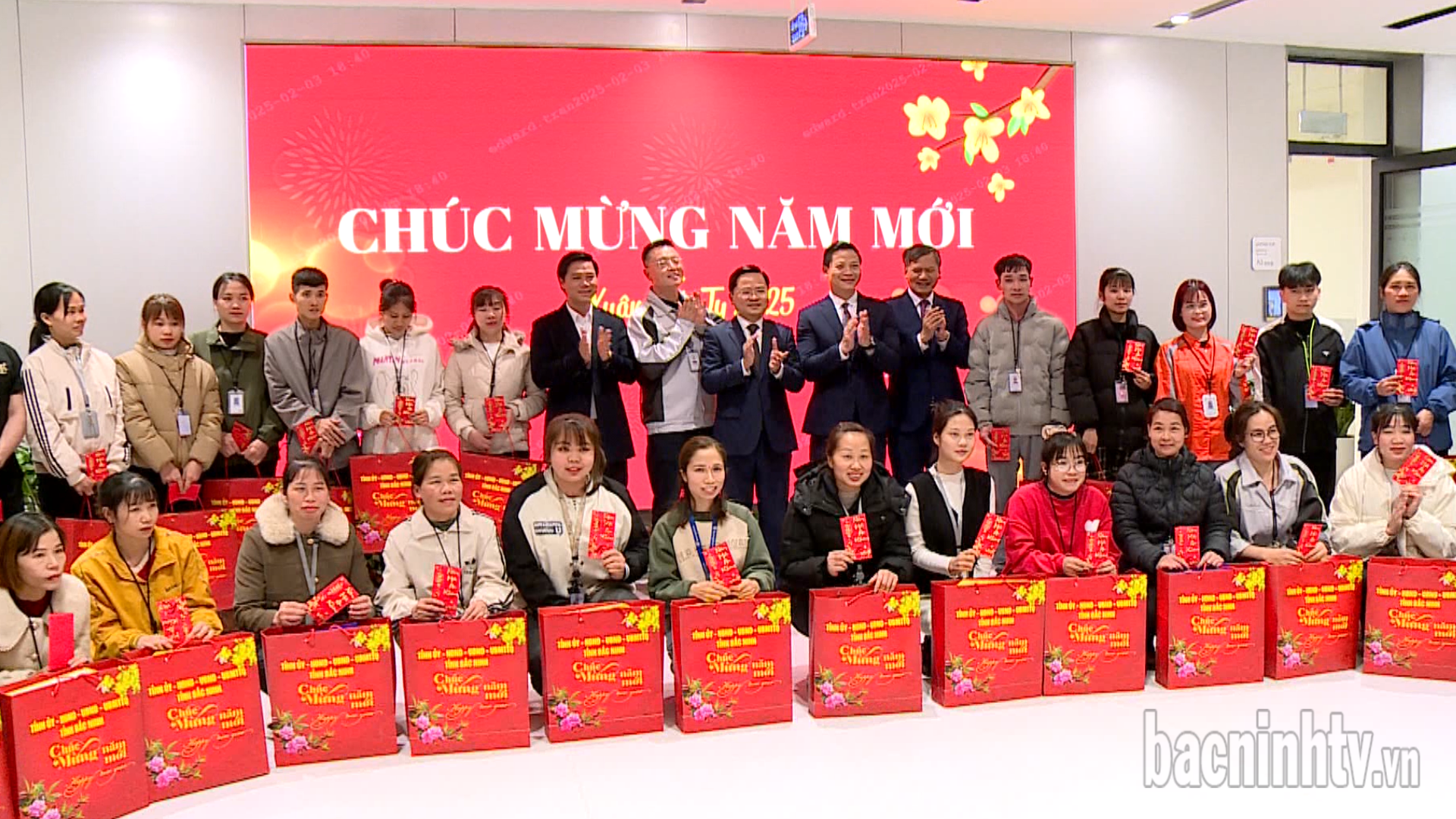 ld_tinh_tang_qua_cong_nhan_gotex