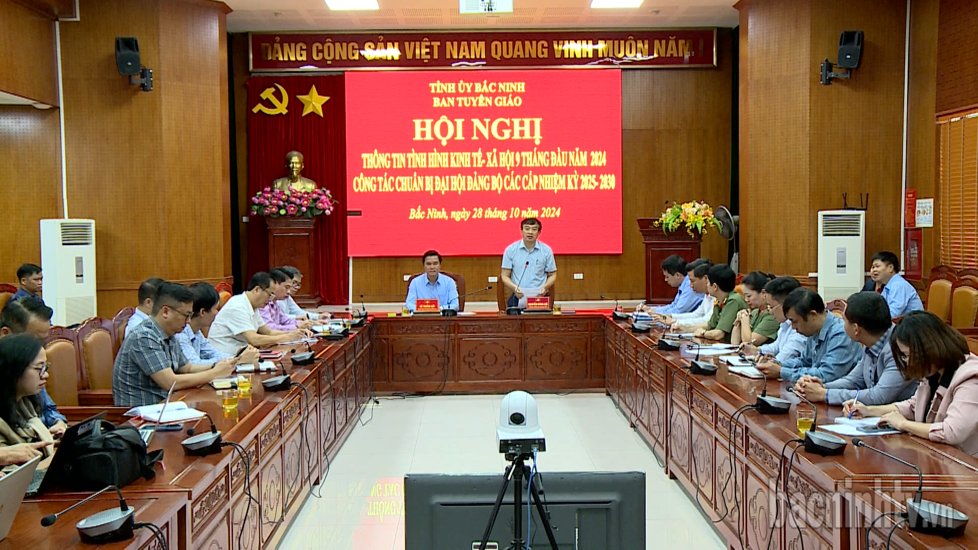 toan_canh_hoi_nghi_thong_tin