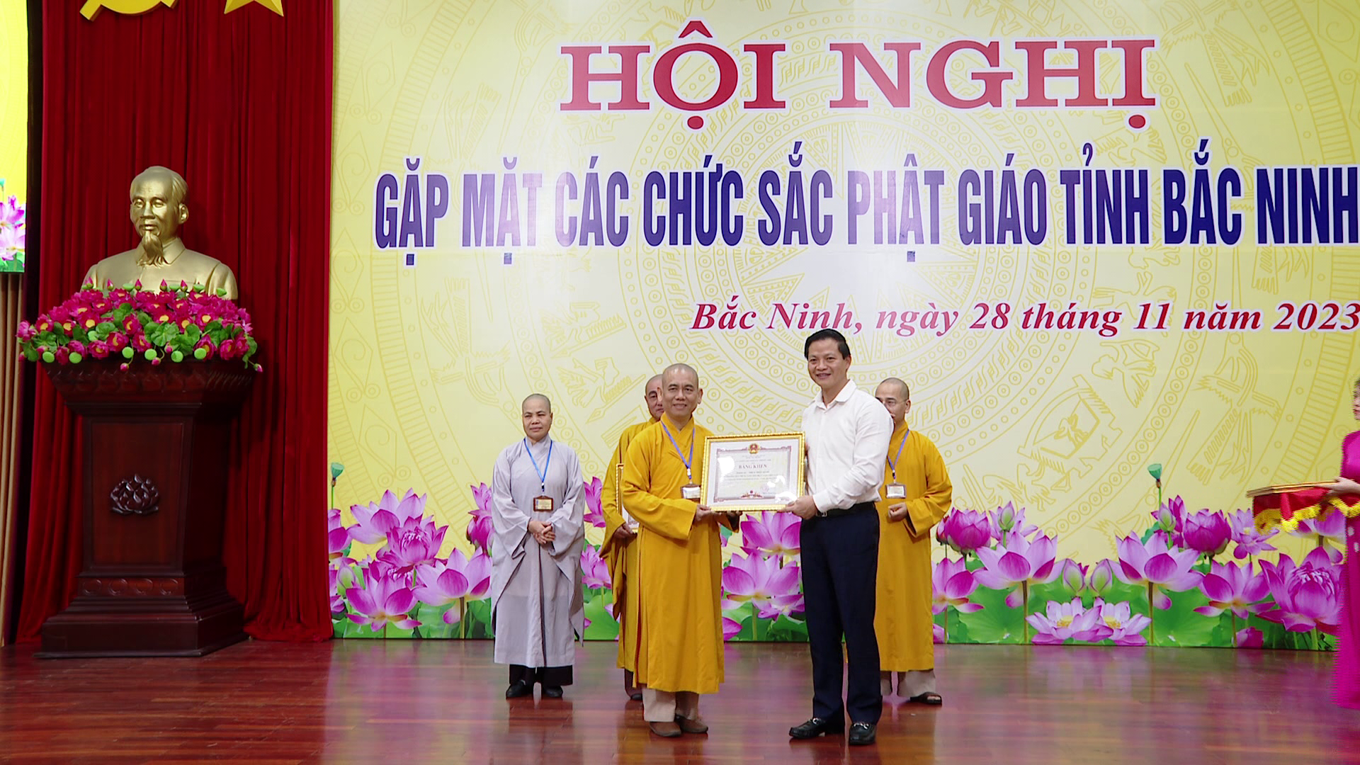 Gap_mat_chuc_sac_ton_giao(9)