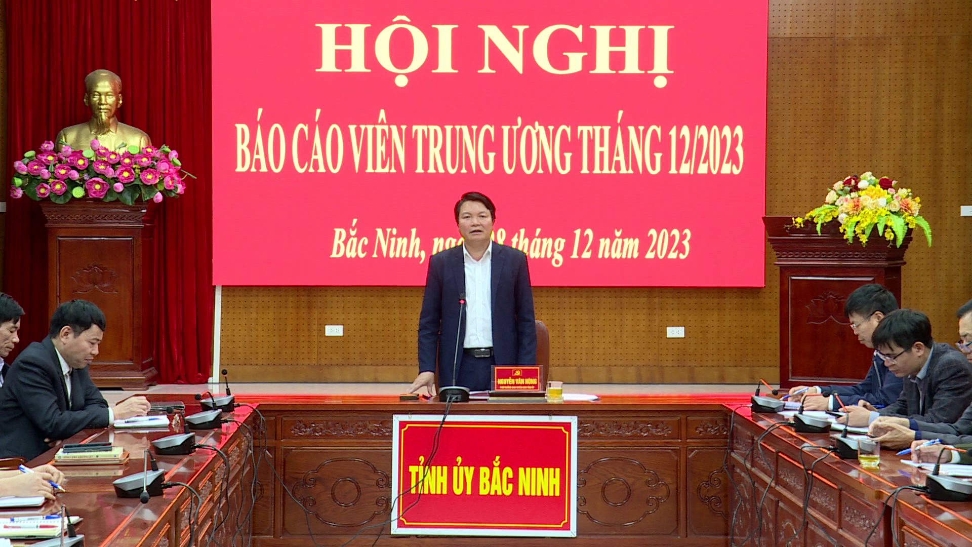 Hoi_nghi_bao_cao_vien_trung_uong_thang_12(1)
