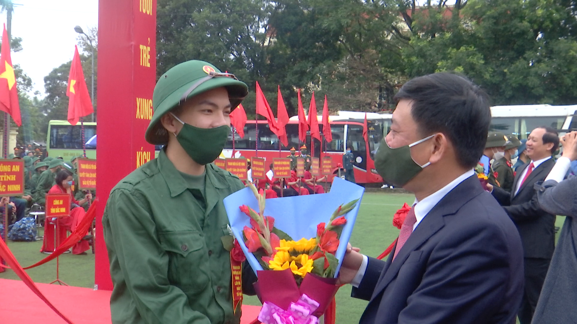 que_vo_hoan_thanh_giao_nhan_quan(1)