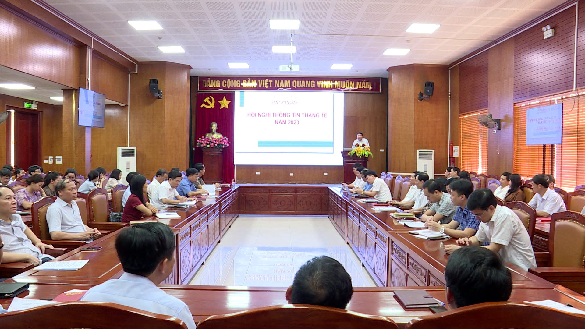 hoi_nghi_bao_cao_vien_thang_10(1)