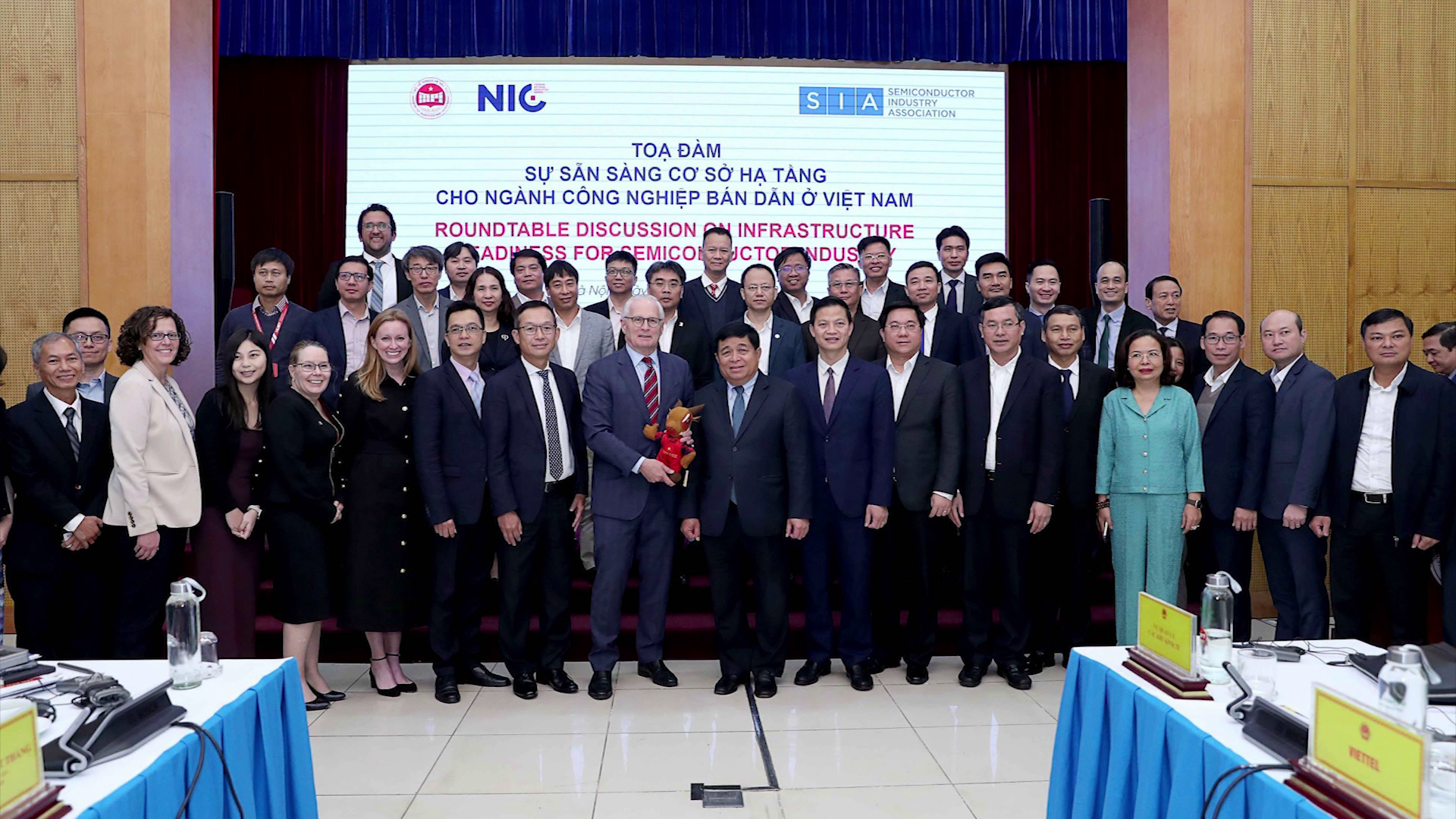 Su_san_sang_co_so_ha_tang_cho_nganh_cong_nghiep_ban_dan(1)