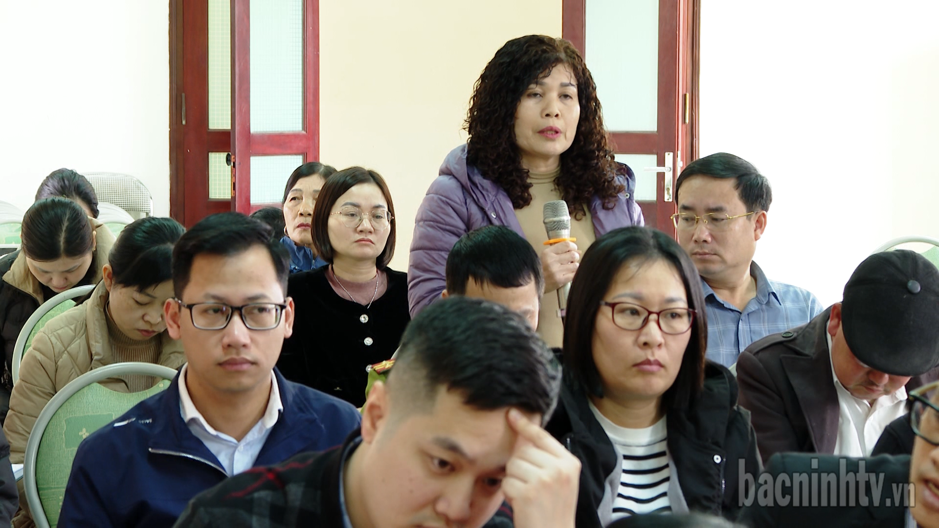 dan_bay_to_ban_khoan
