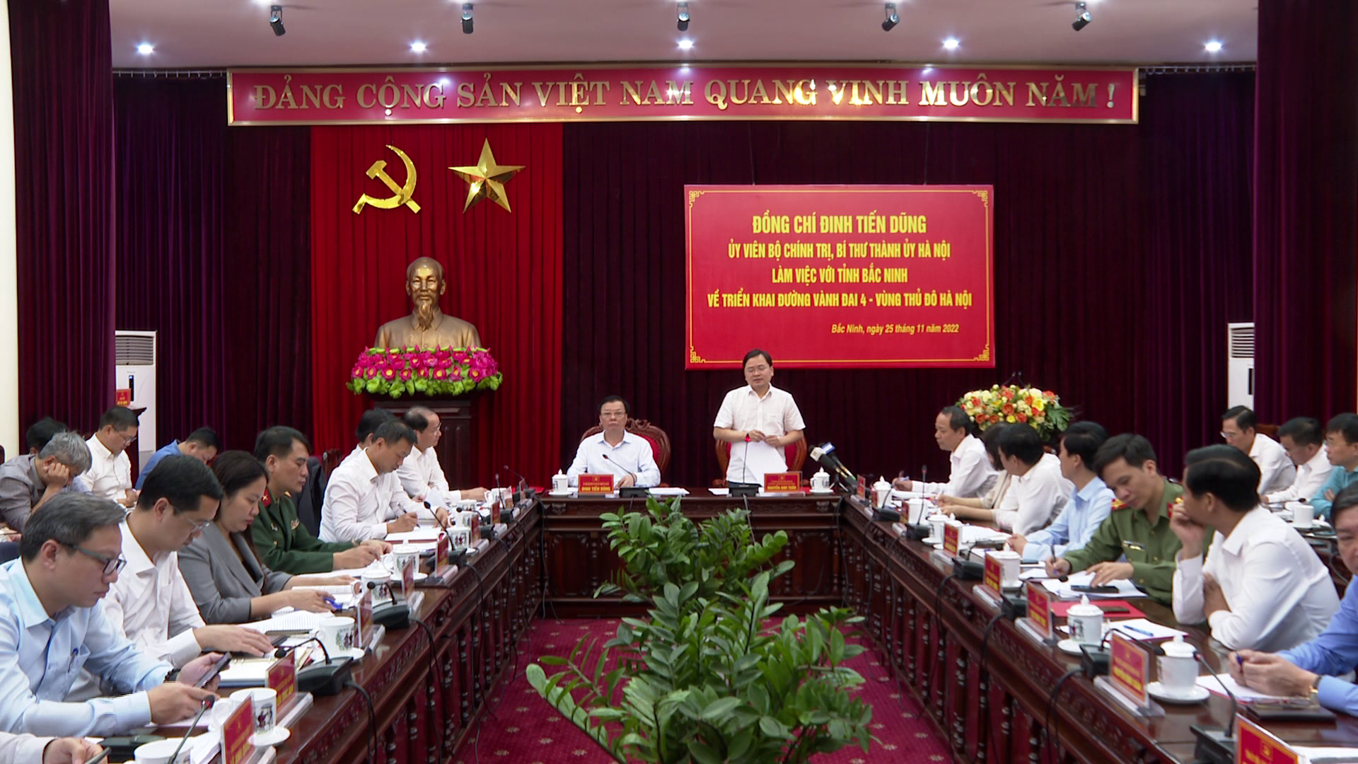Bi_thu_Thanhuy_lam_viec_vanh_dai_4(5)
