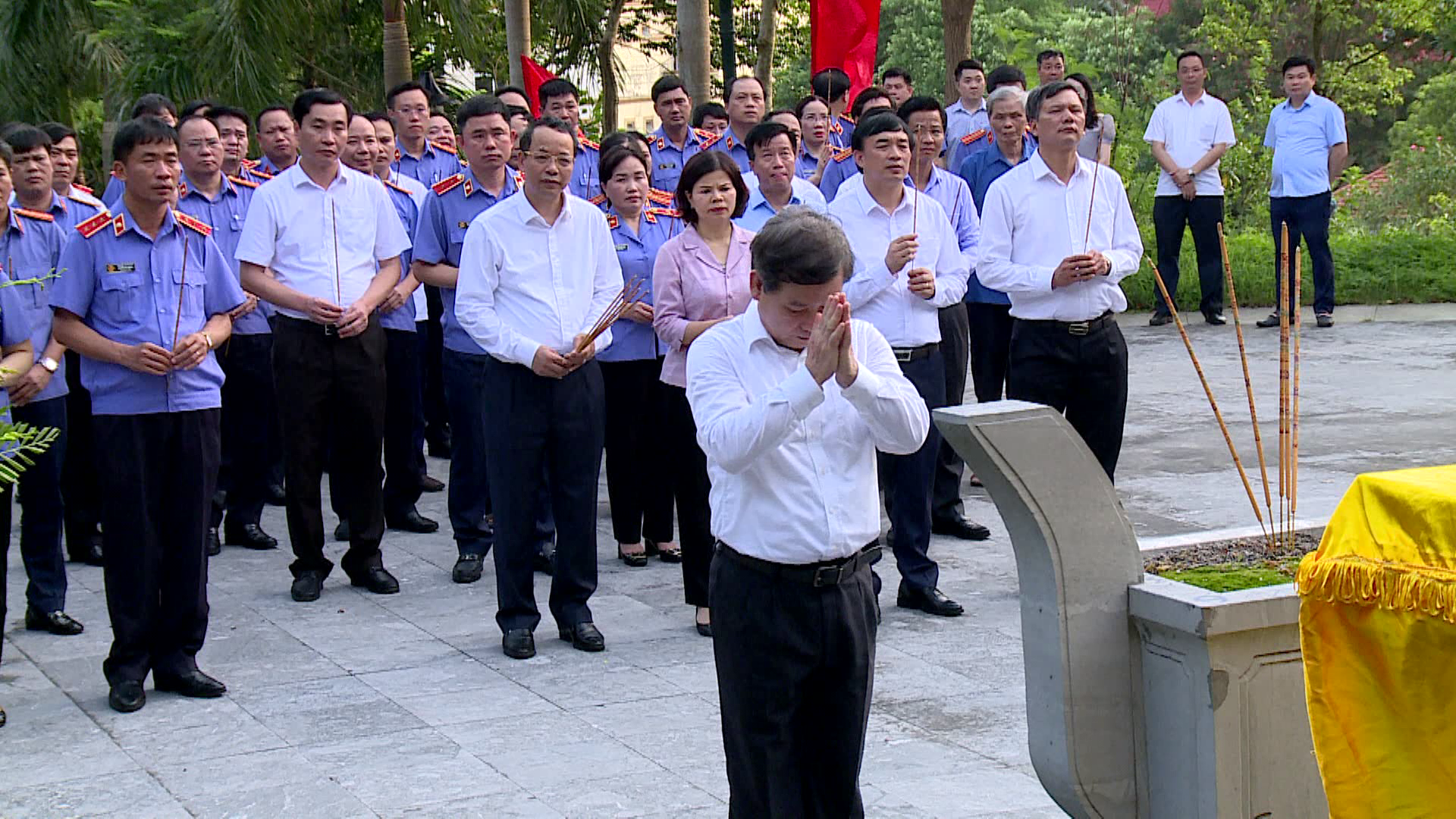 Thuong_truc_tinh_uy_tiep_doan_vien_truong_vien_kiem_soat_nhan_dan_toi_cao(2)