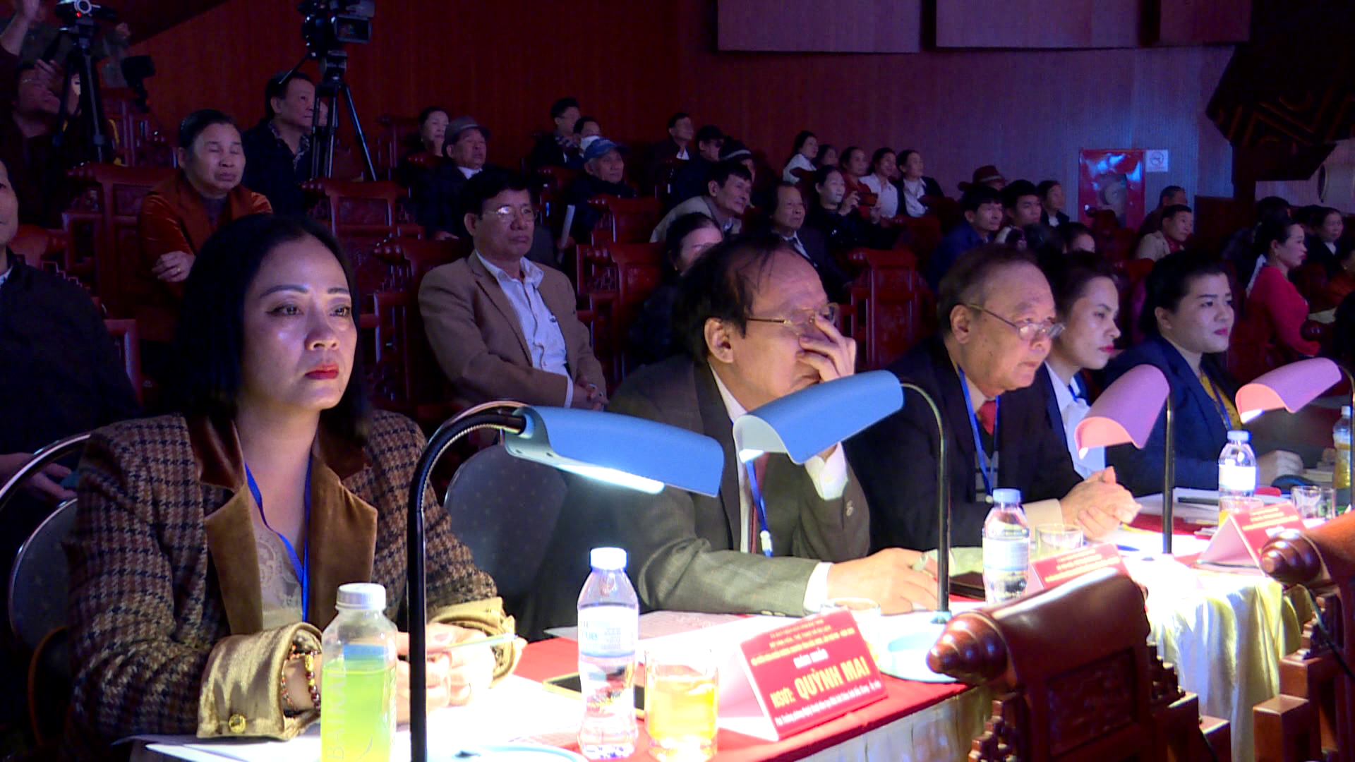 KHAI_MAC_HOI_DIEN_SAN_KHAU_KHONG_CHUYEN_TINH_BN_LAN_8(1)