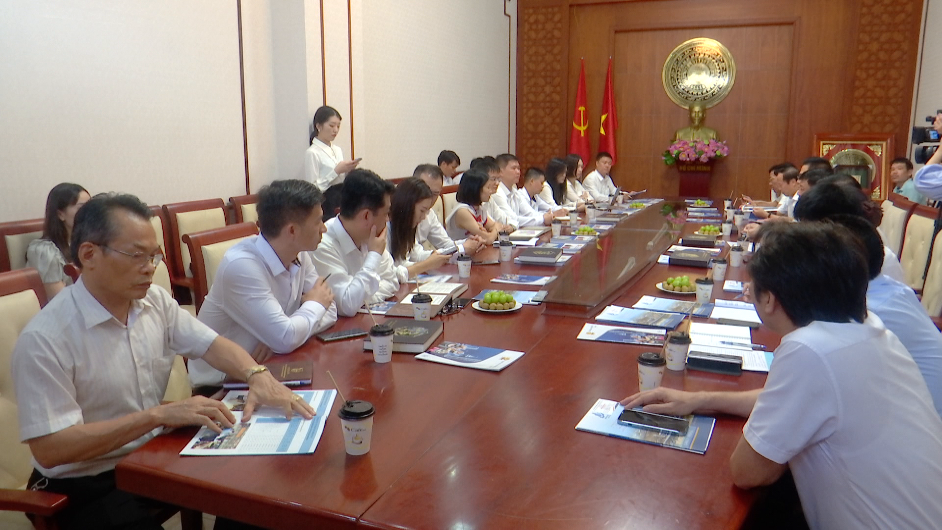 lanh_dao_tinh_tiep_doanh_nghiep_tq(1)