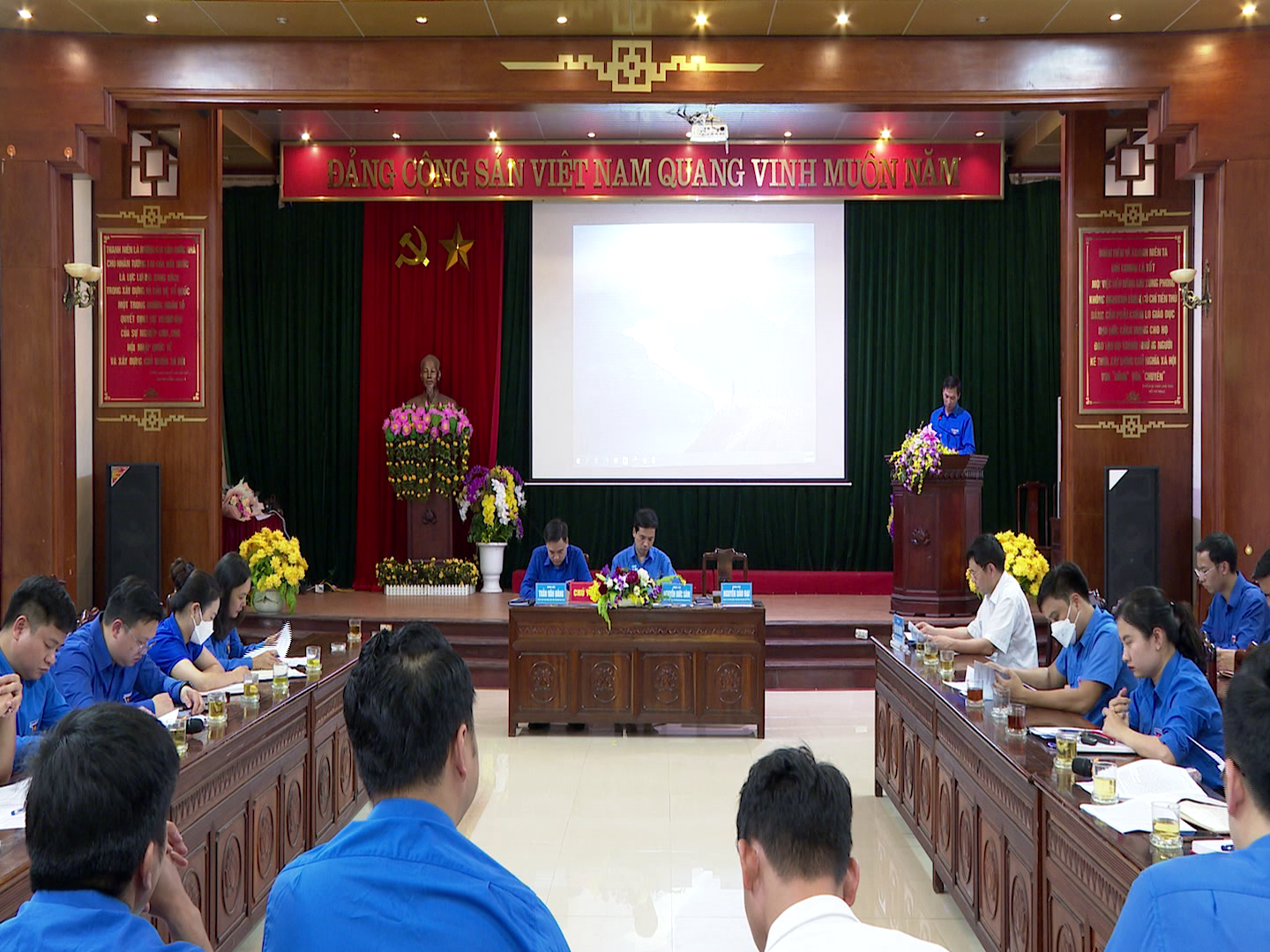 Hoi_nghi_trien_khai_cong_tac_doan_6_thang_cuoi_nam(1)