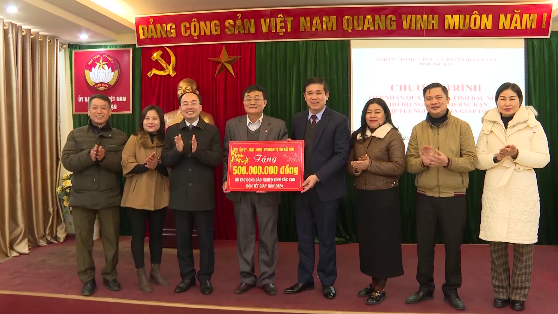 Tang_qua_cao_bang_bac_kan(2)