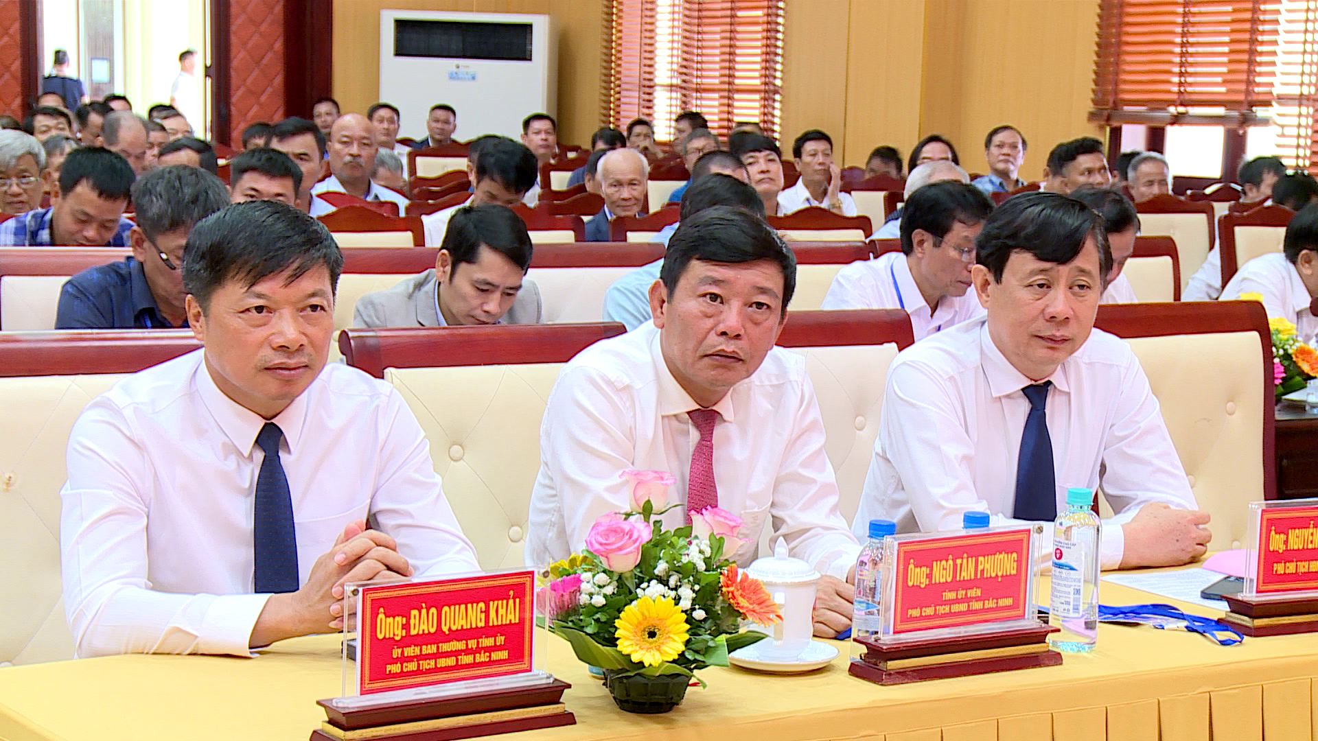 hoi_dong_ho_ngo(3)