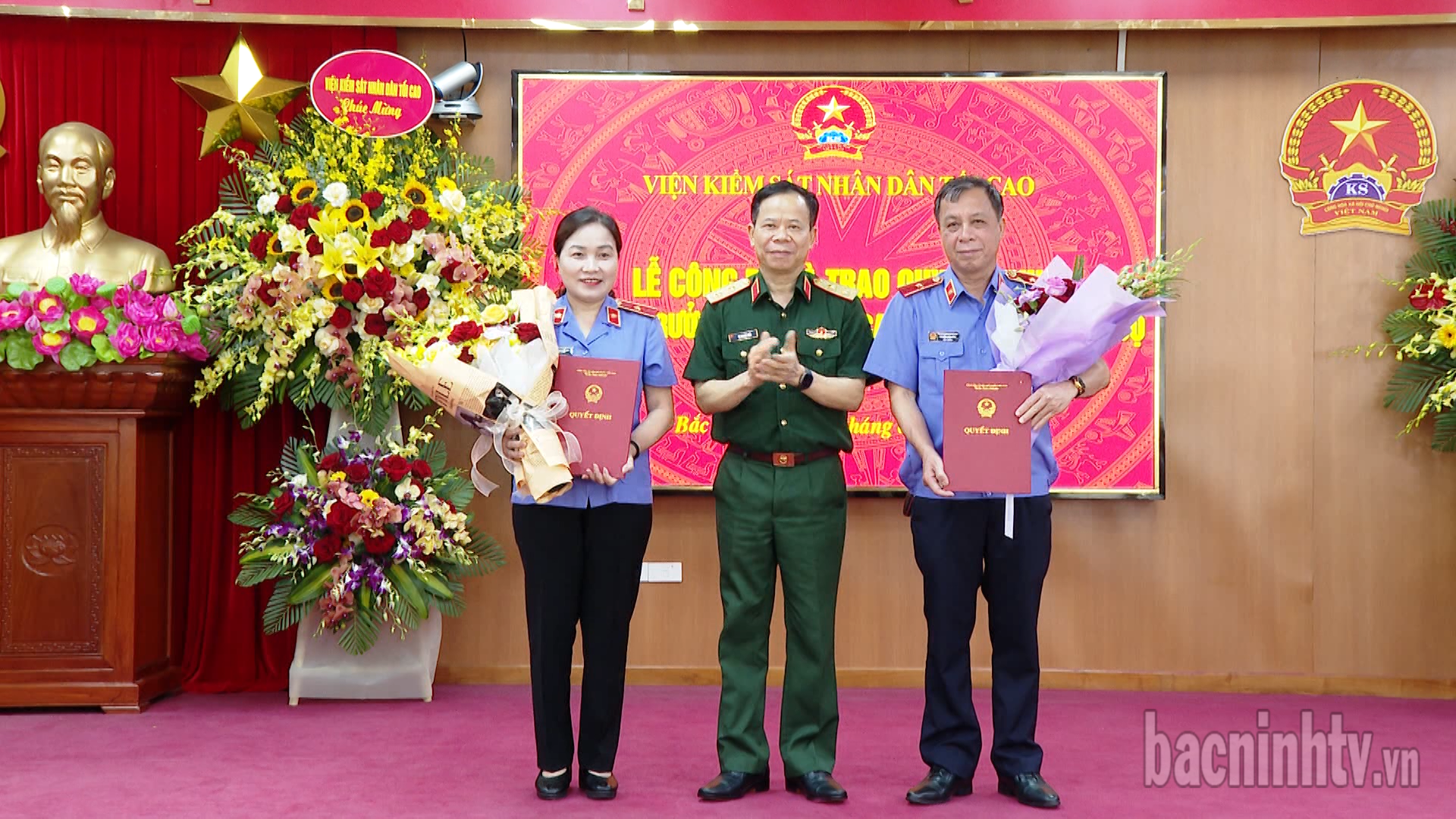 trao_QD_nghi_huu