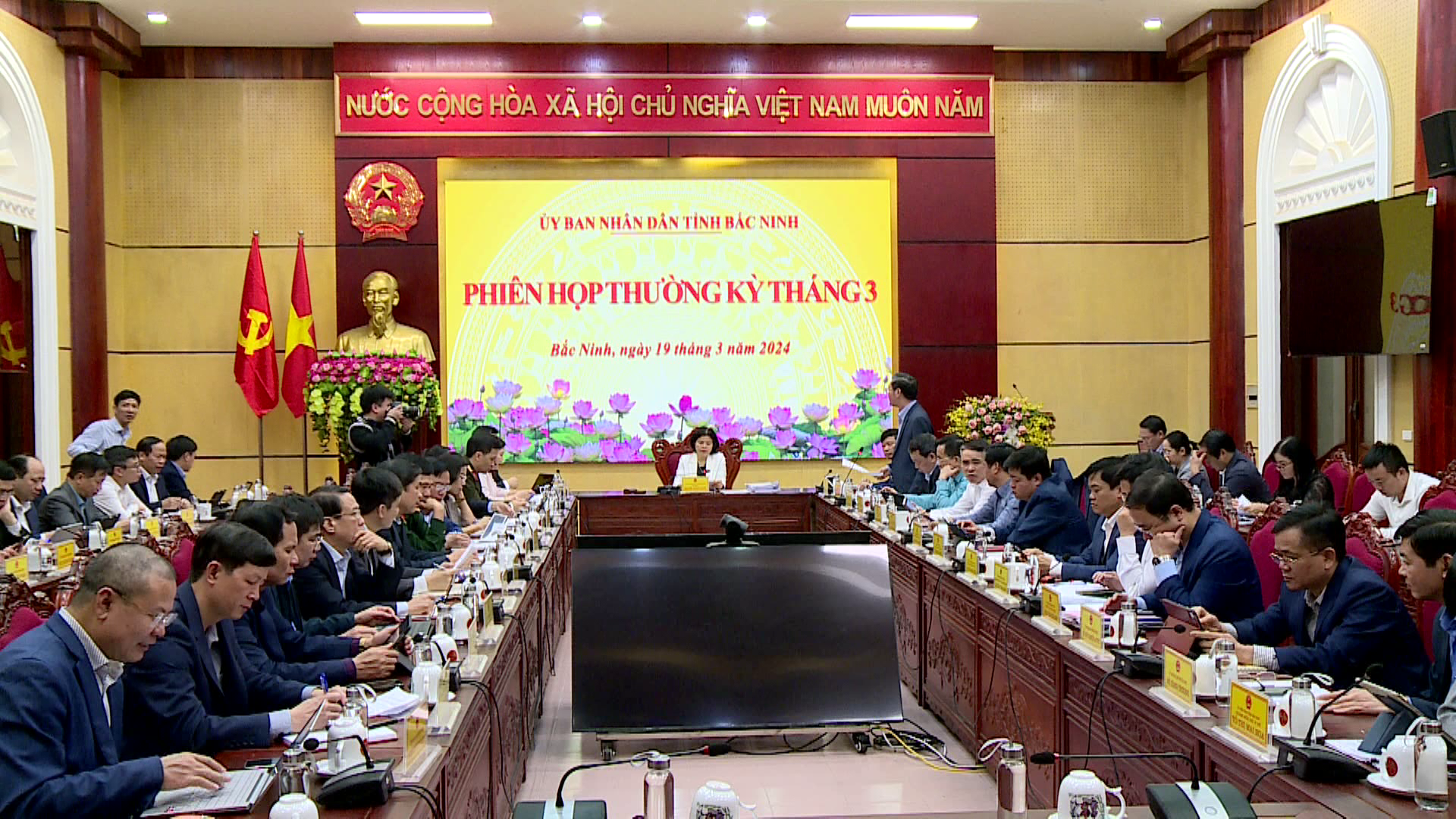 Tin_trua_hop_thuong_ky_thang_3(3)