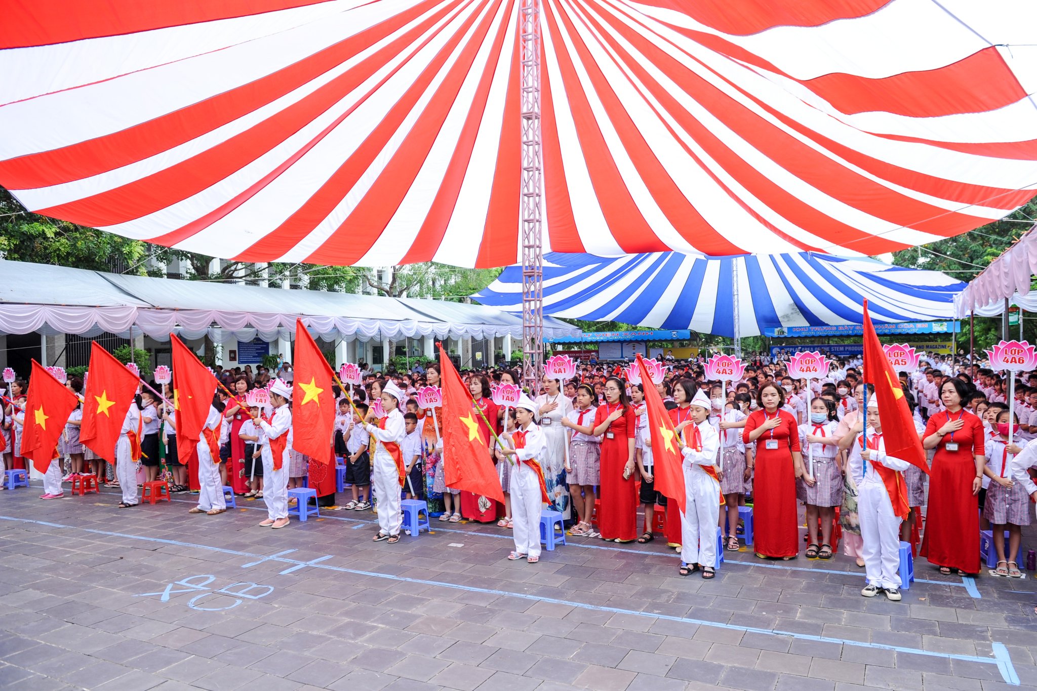 TH_Suoi_Hoa_khai_giang