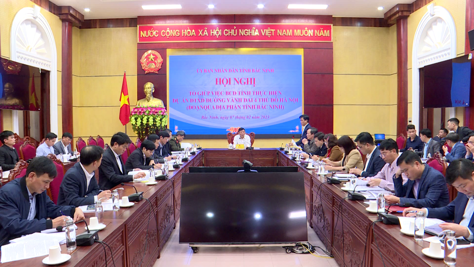 hop_ban_giai_quyet_vuong_mac_kho_khan_duong_vanh_dai_4(1)