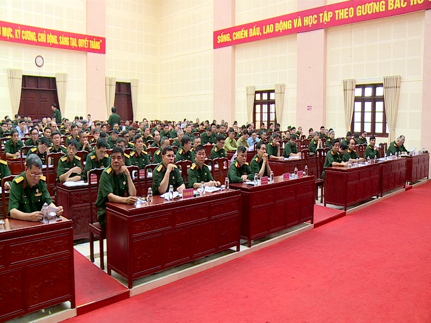 hoi_CCB_tap_huan(2).png