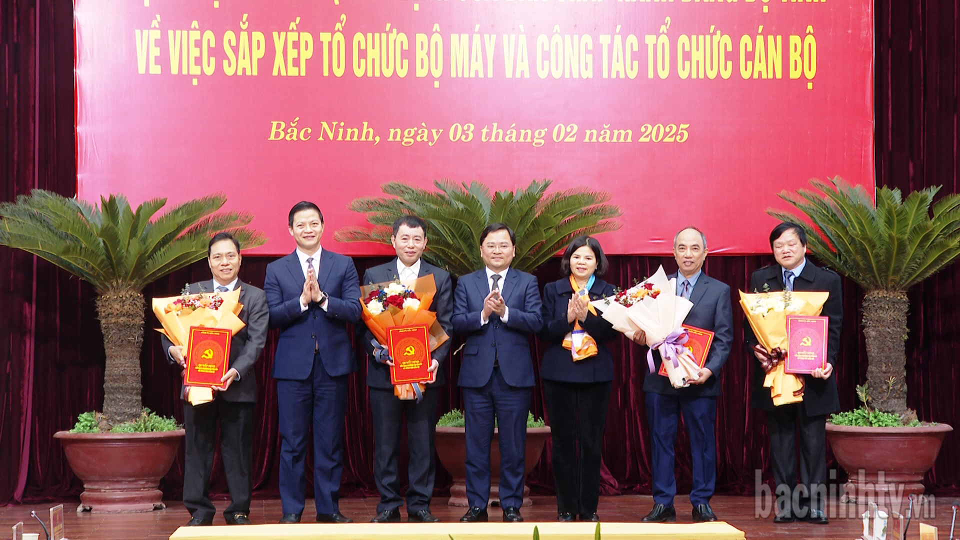 trao_qd_nghi_huu_som