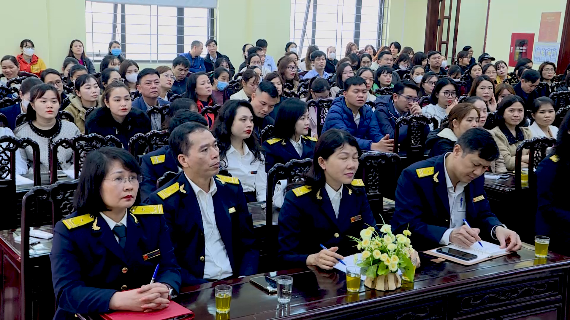 Tin_chi_cuc_thue_Tien_du_QV_doi_thoai_2024(1)