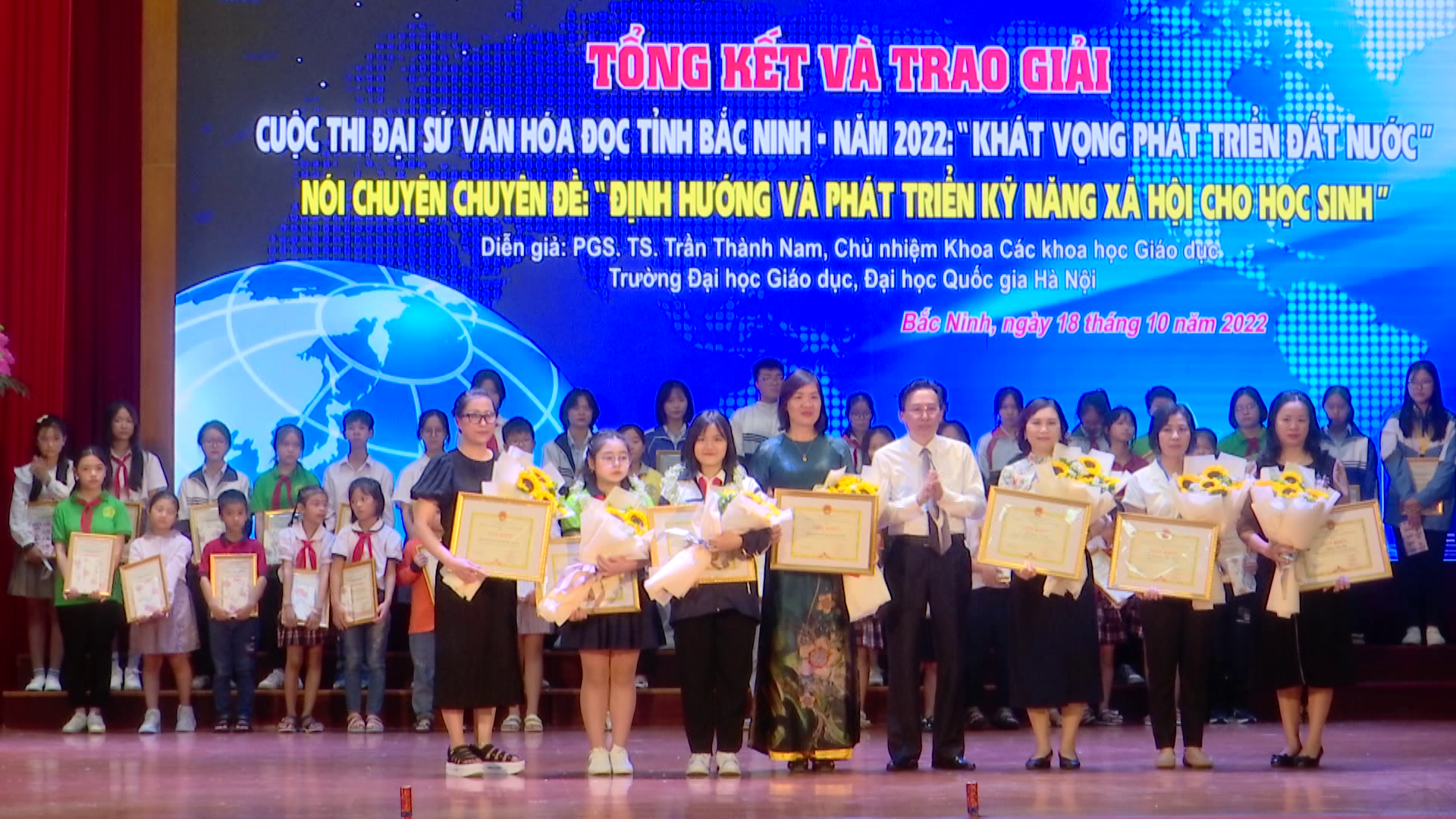tong_ket_trao_giai_cuoc_thi(1)