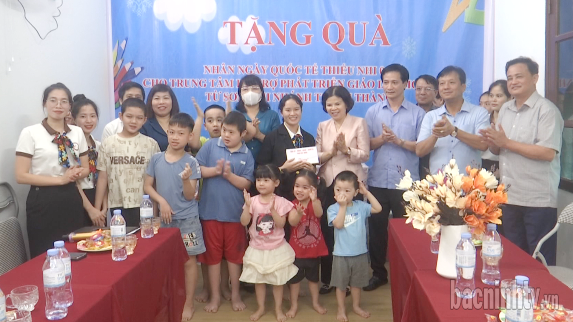 pho_bt_tt_tang_qua_trung_tam