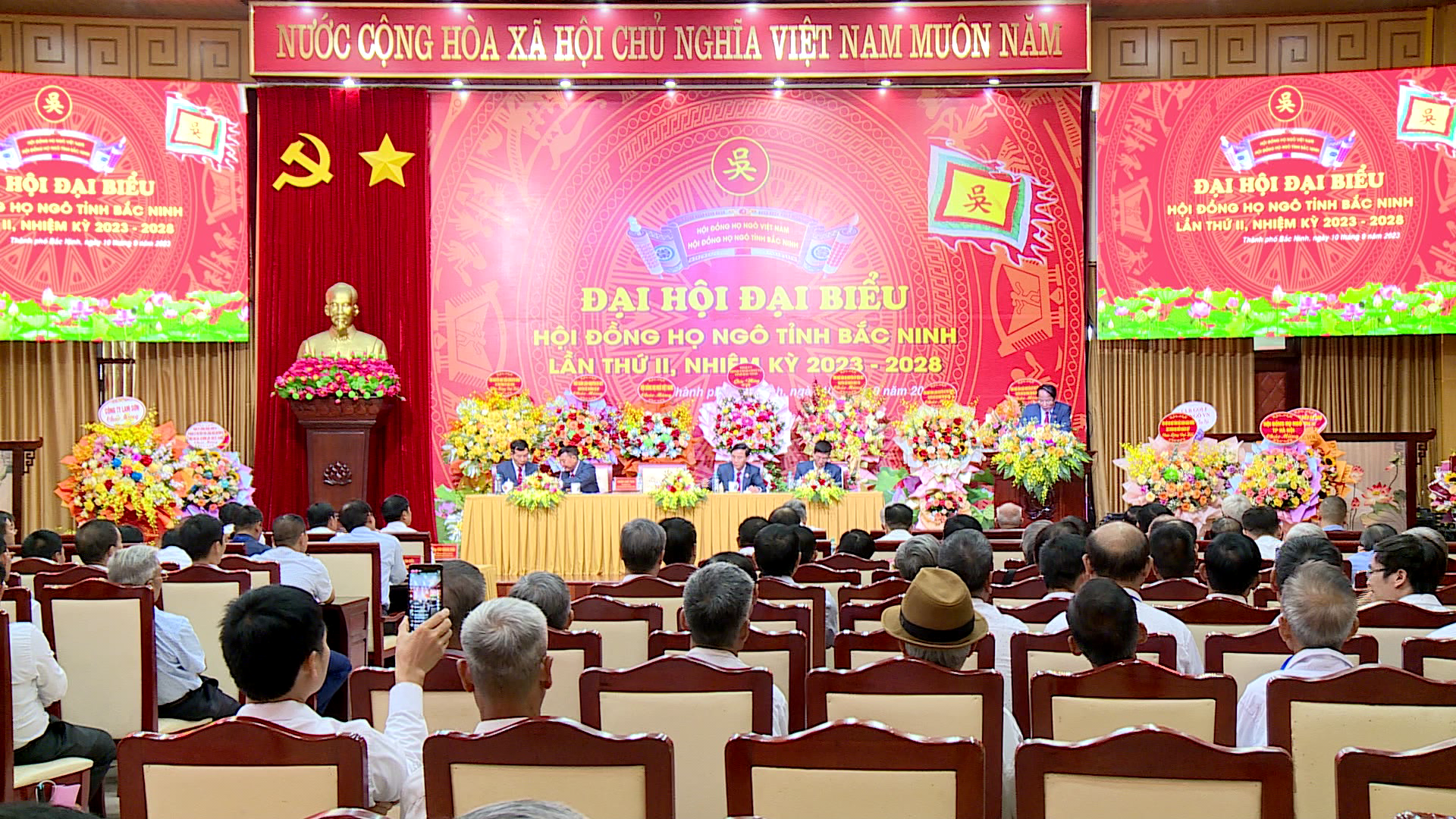hoi_dong_ho_ngo(1)