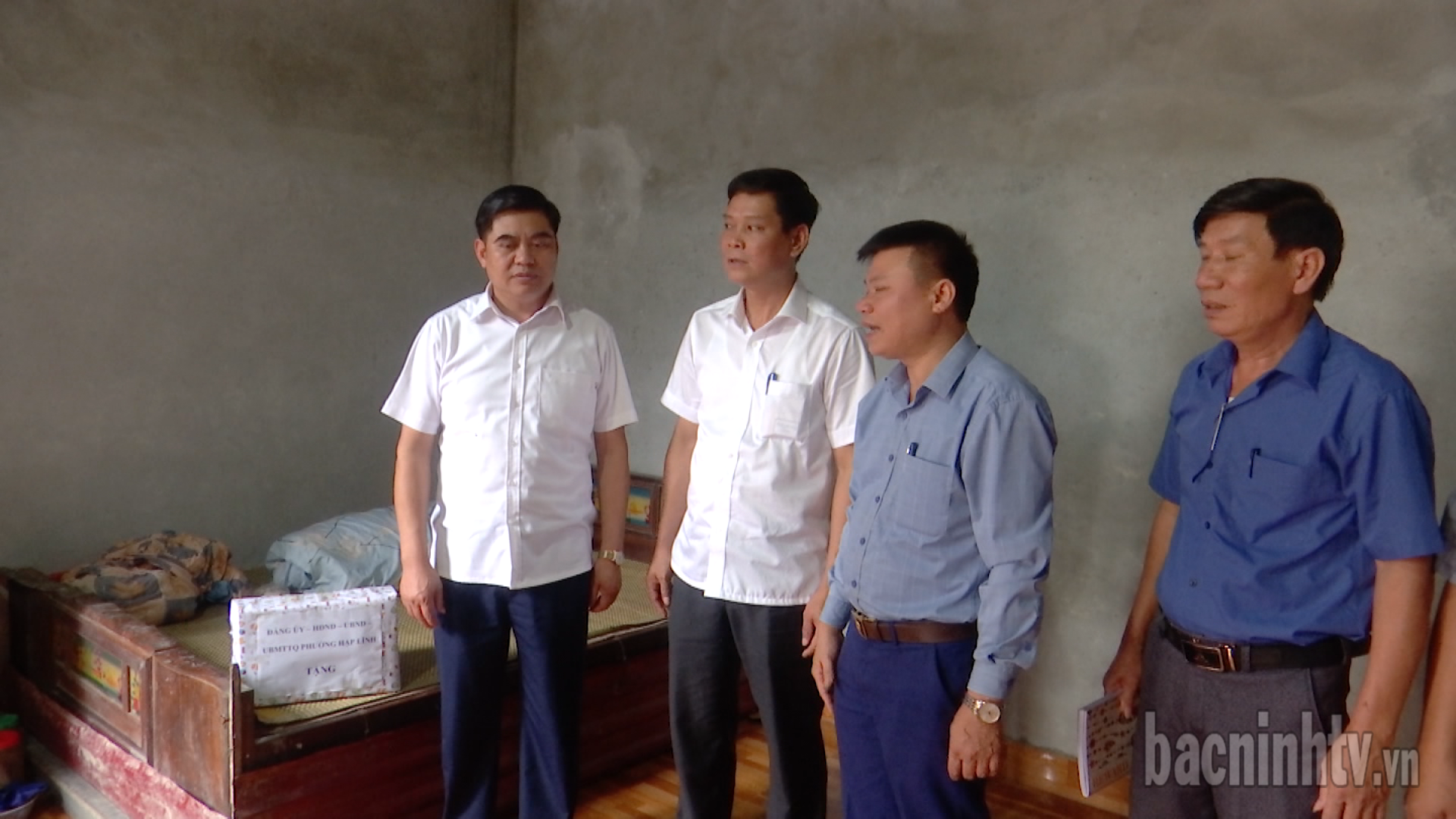 Nha_ho_ngheo