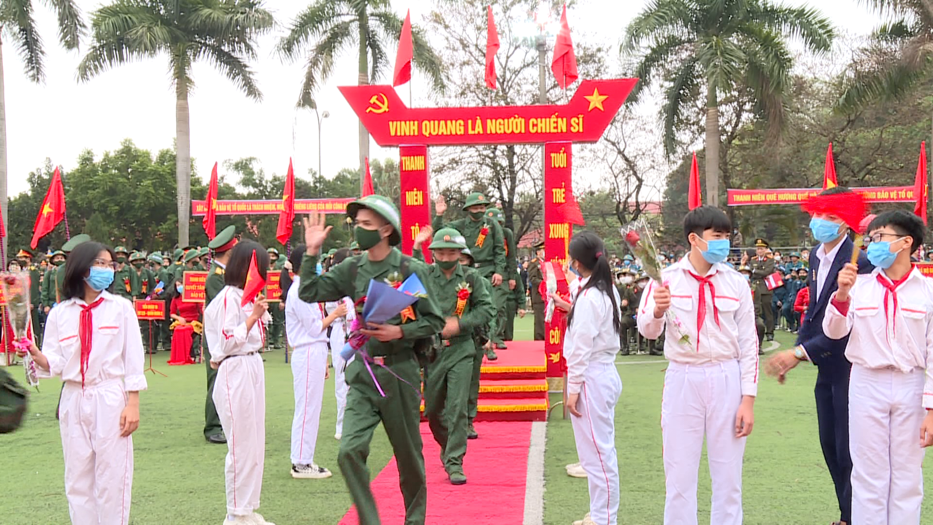 que_vo_hoan_thanh_giao_nhan_quan(2)