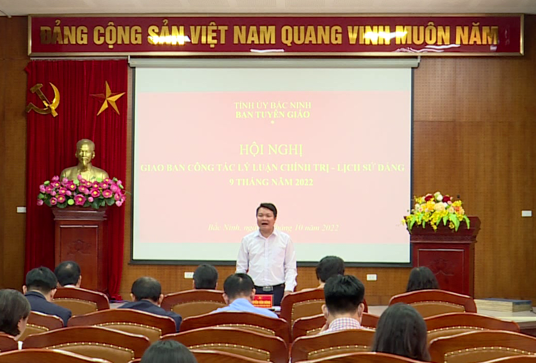 Giao_ban_cong_tac_Giao_duc_LLCT_Lich_su_Dang(4)