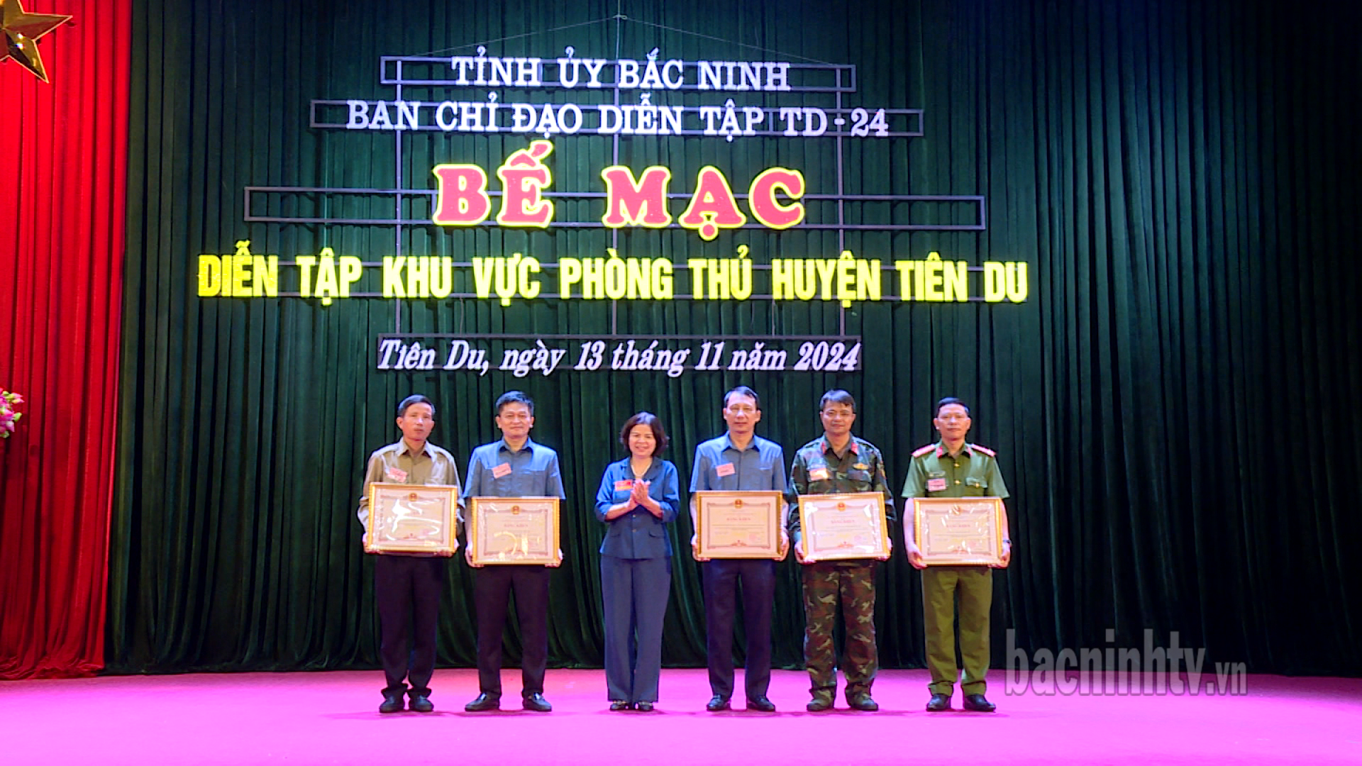 khen_thuong_dien_tap