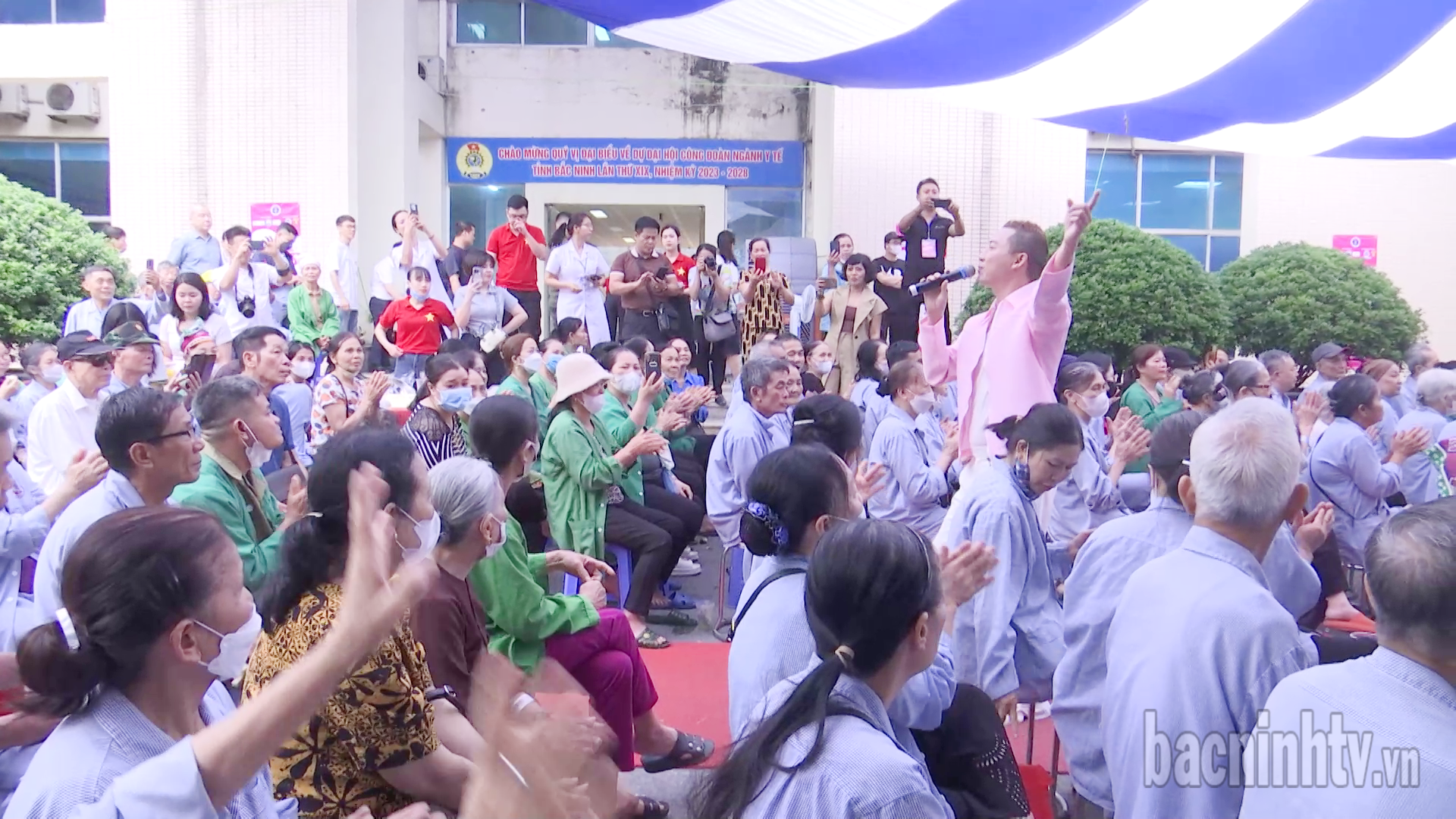 hat_cho_bn_nghe