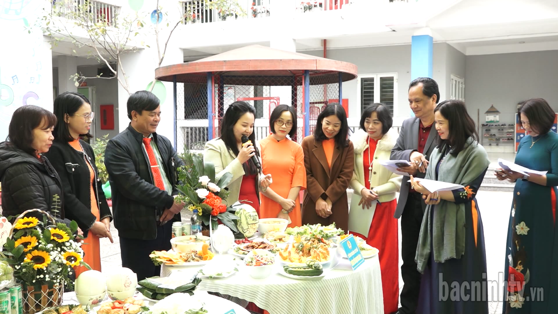thi_nu_cong_tdu(1)