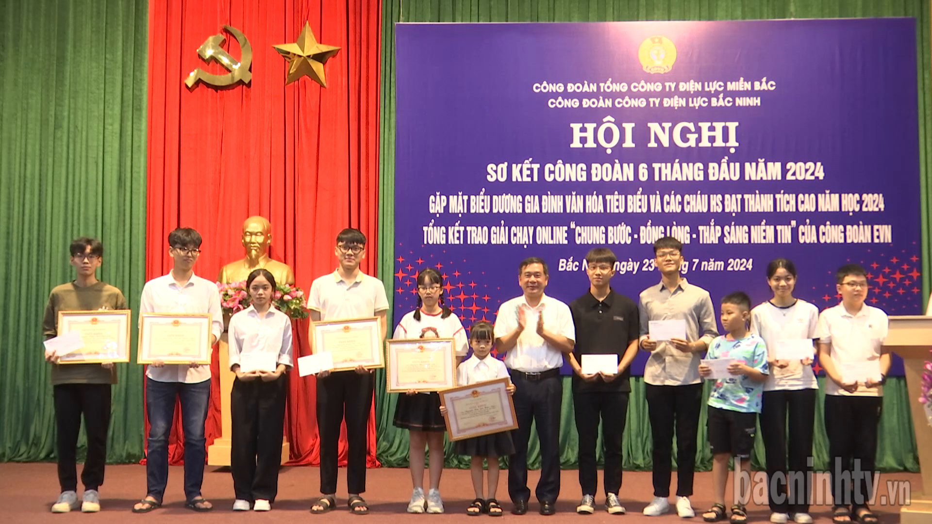 Khen_thuong_con_dv_CD