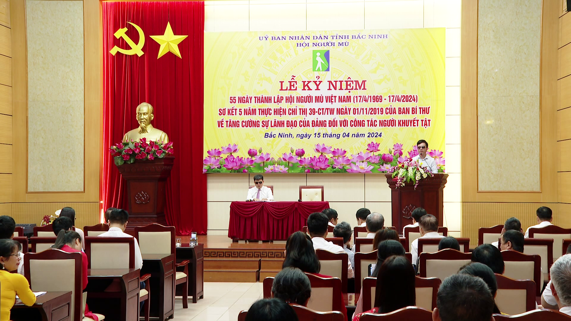 Hoi_nguoi_mu_ky_niem_55_nam(1)