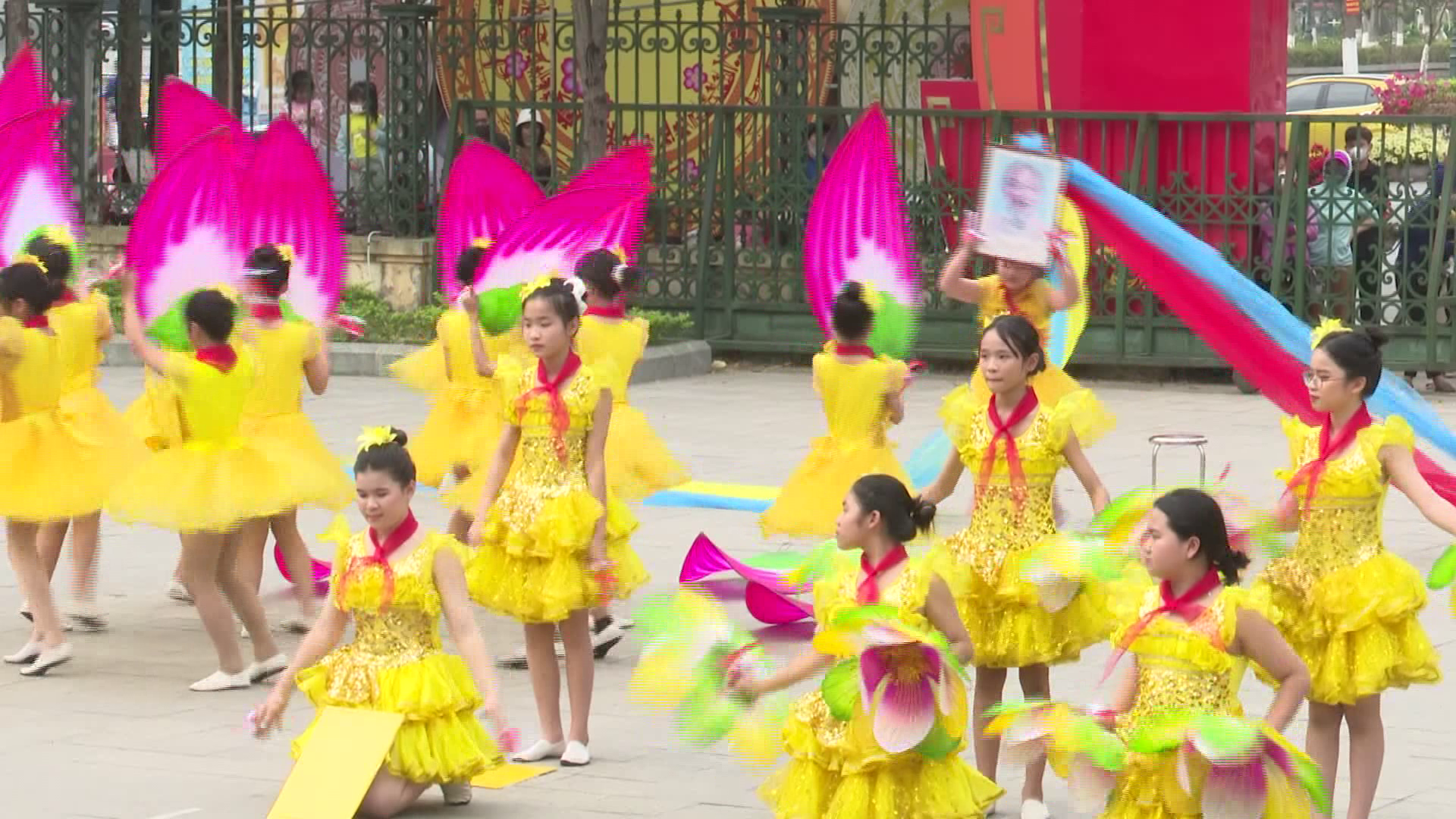 nhieu_hoat_dong_phong_phu_ki_niem_60_nam_nghin_viec_tot(4)